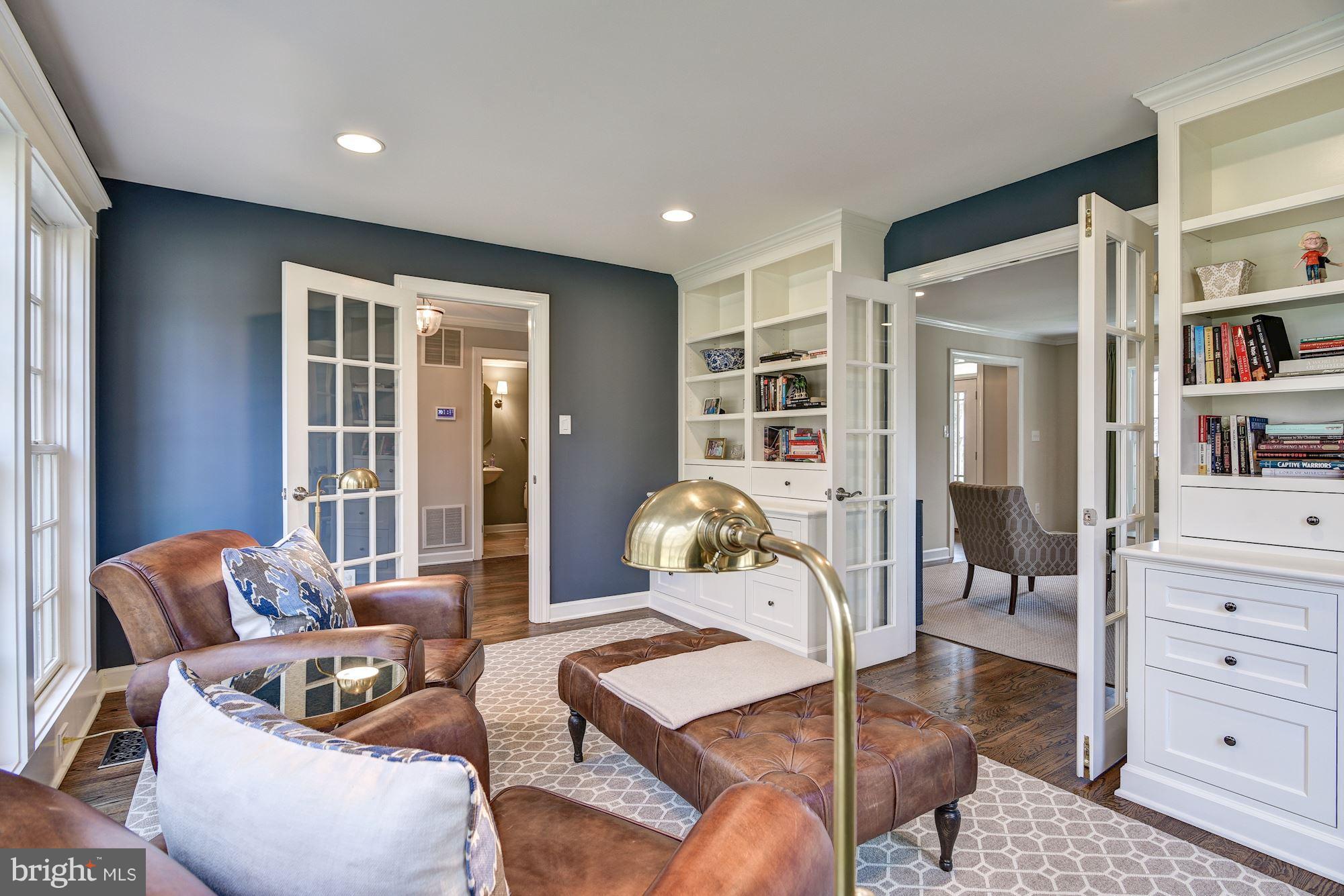 RIVER FALLS - Residential