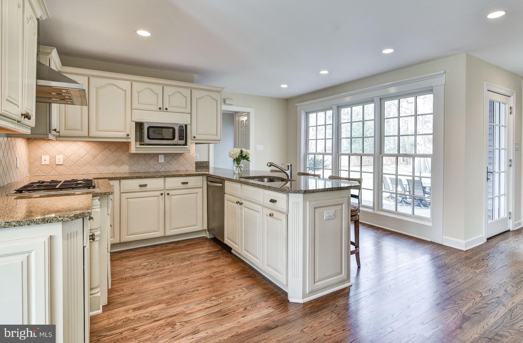 RIVER FALLS - Residential