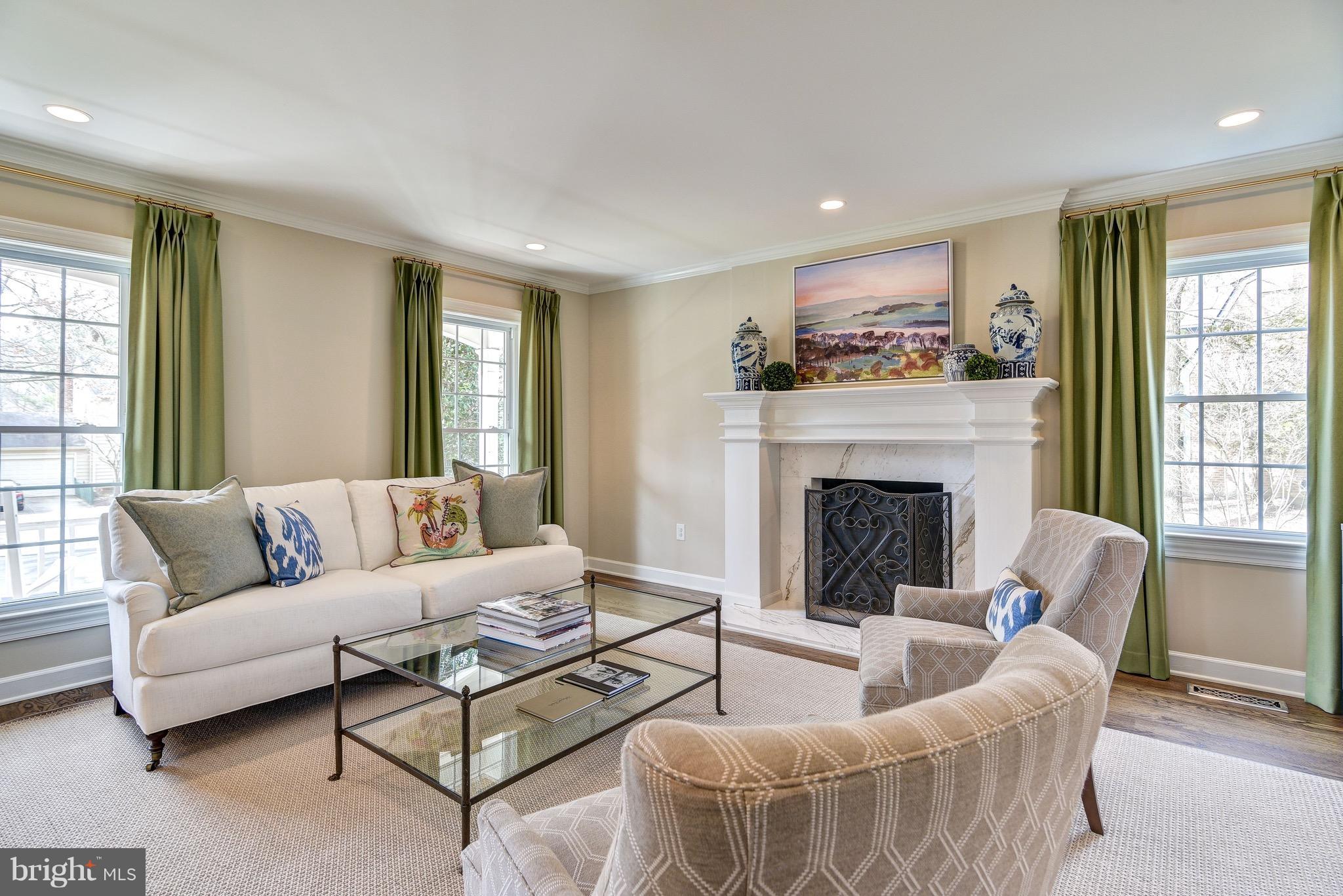 RIVER FALLS - Residential