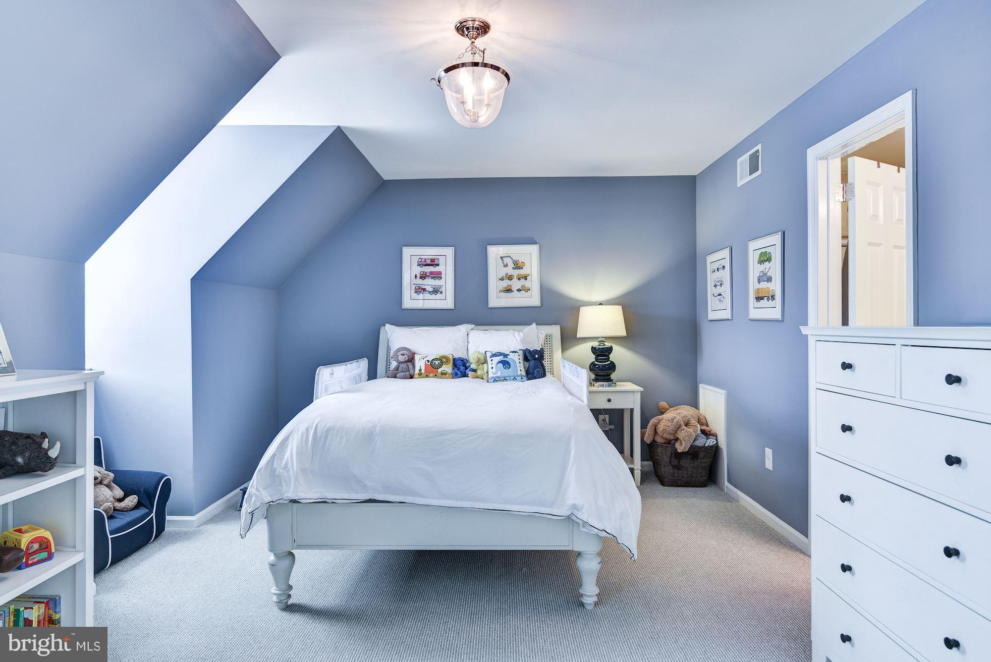 RIVER FALLS - Residential