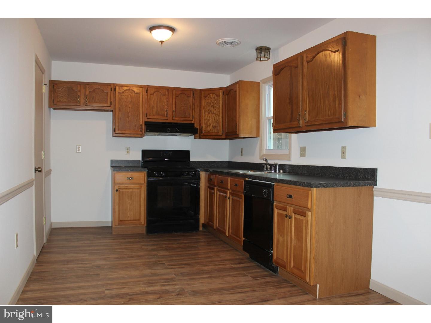 COUNTRY RIDGE ESTA - Residential