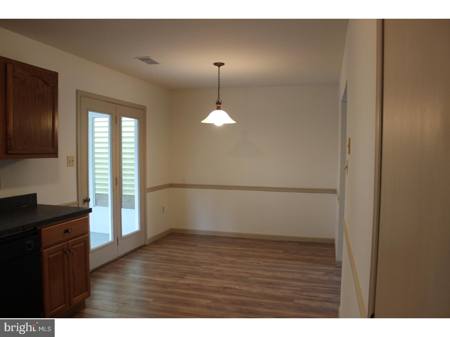 COUNTRY RIDGE ESTA - Residential