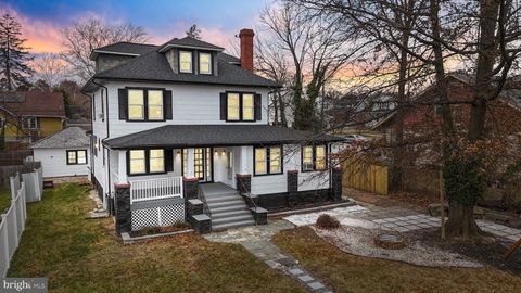 Photo of 5402 Edmondson Ave, BALTIMORE, MD 21229 (MLS # MDBC2148186)