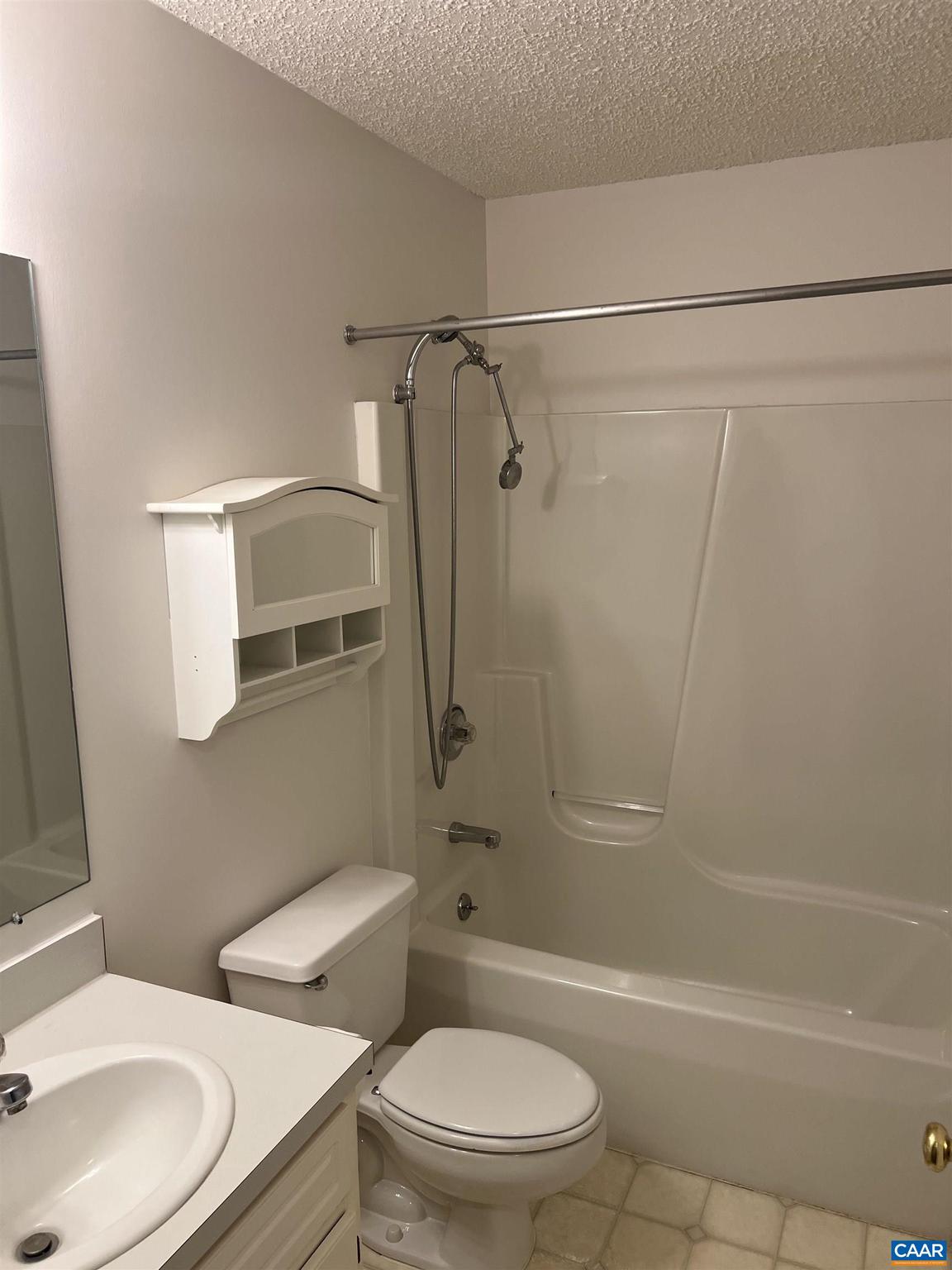 LAKE MONTICELLO - Residential