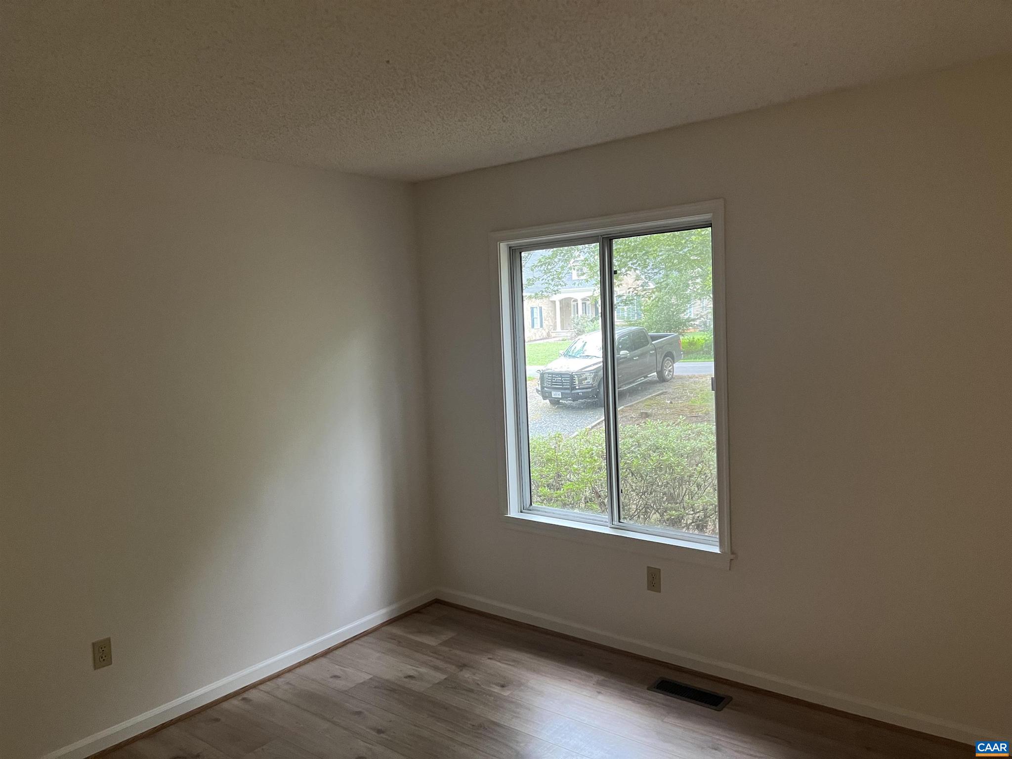 LAKE MONTICELLO - Residential