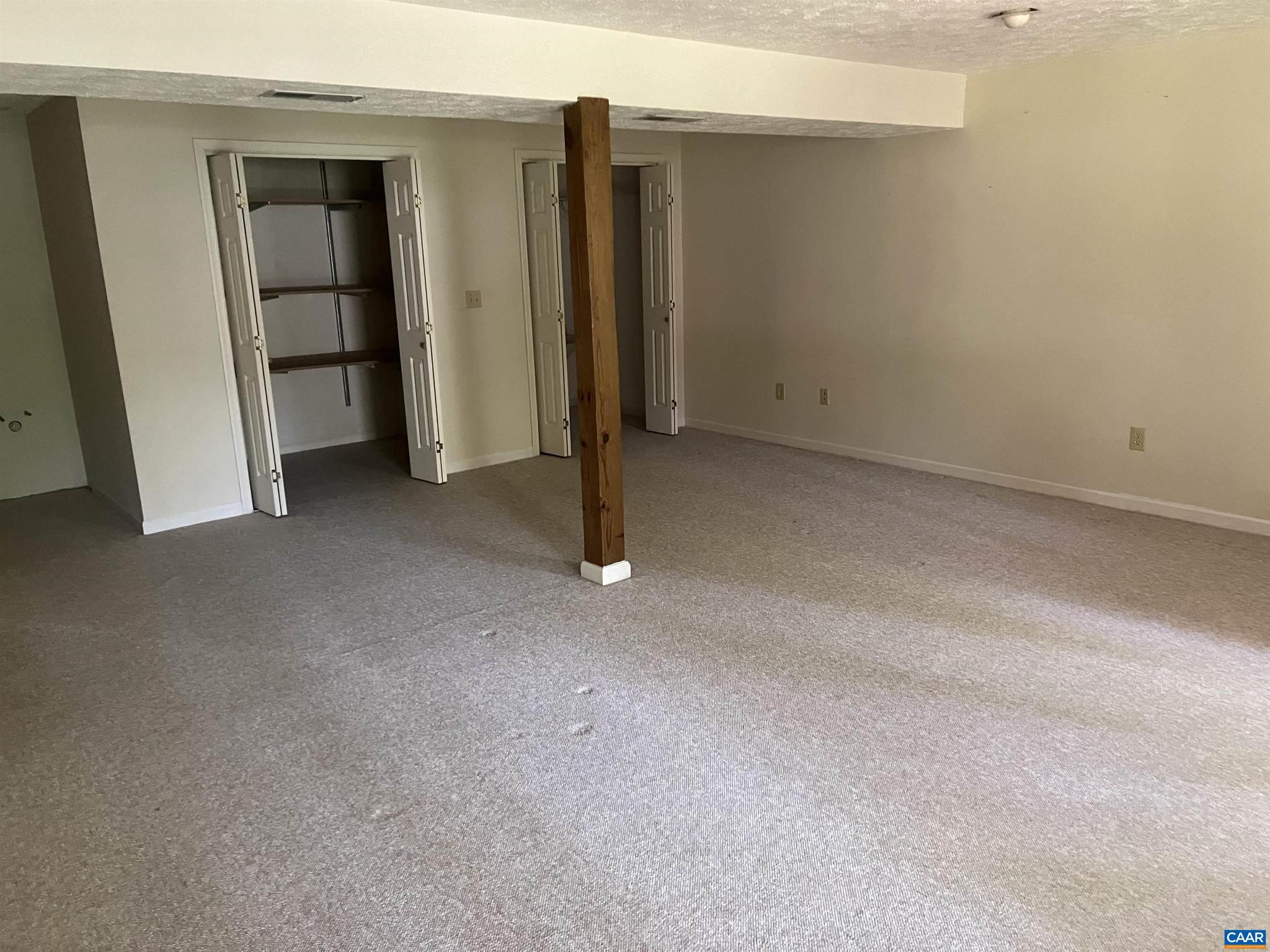 LAKE MONTICELLO - Residential