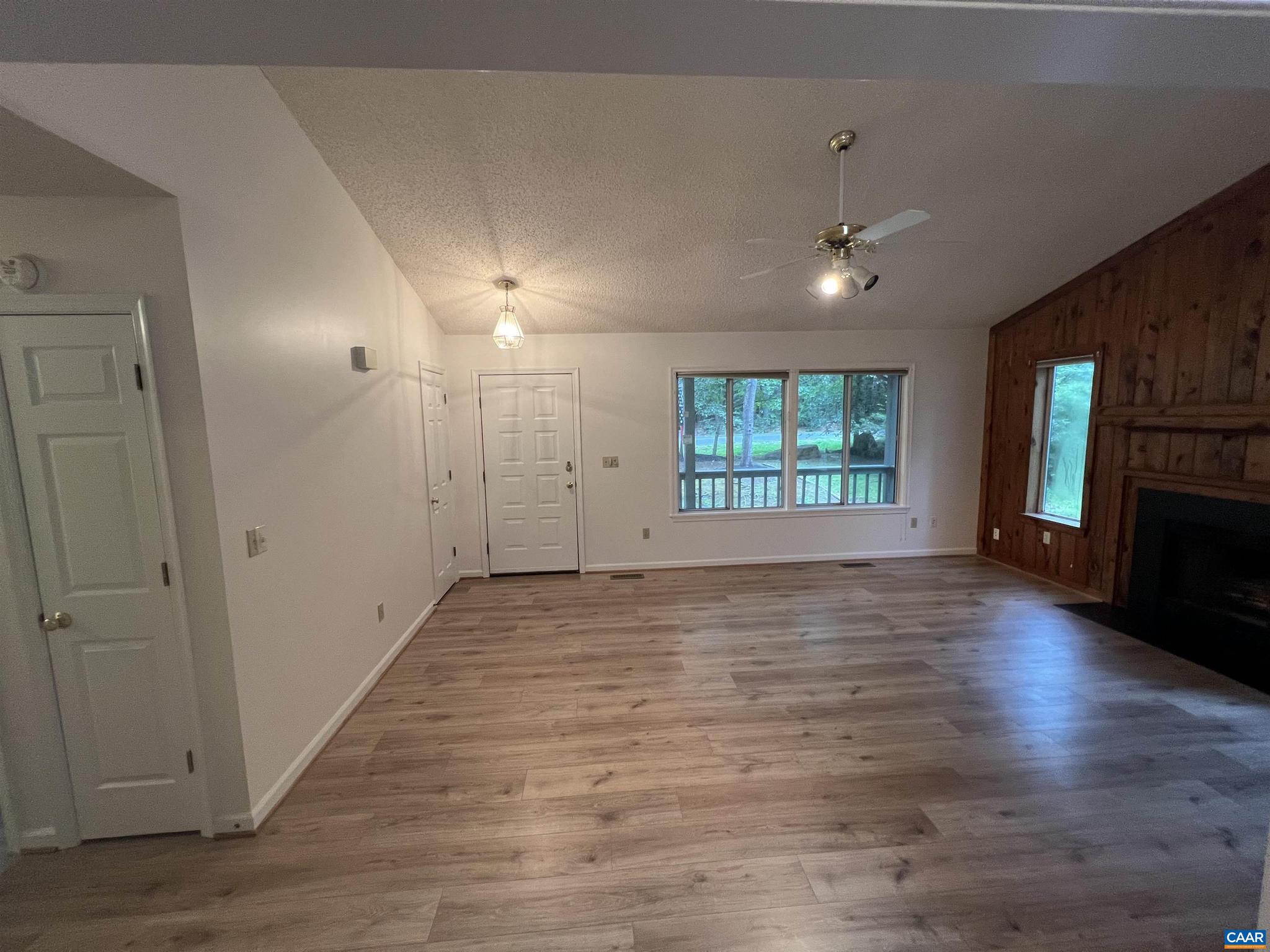 LAKE MONTICELLO - Residential