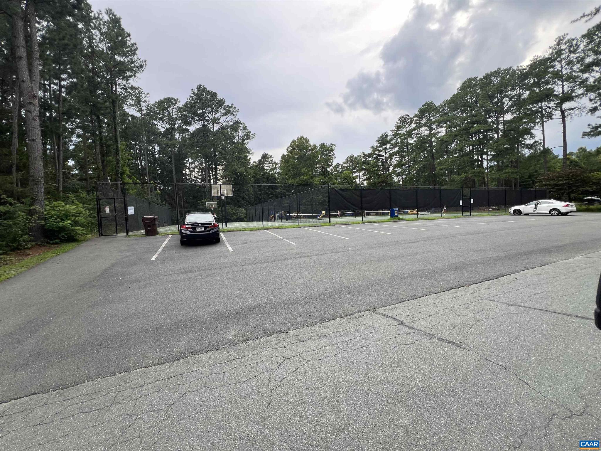 LAKE MONTICELLO - Residential