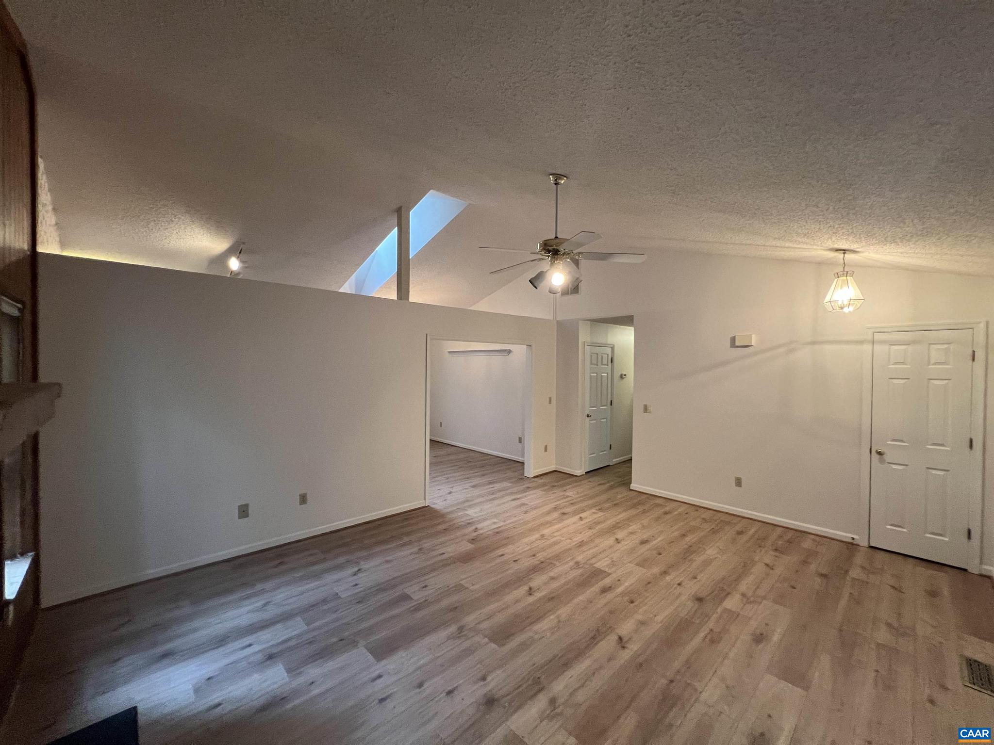7 ENGLEWOOD DR
