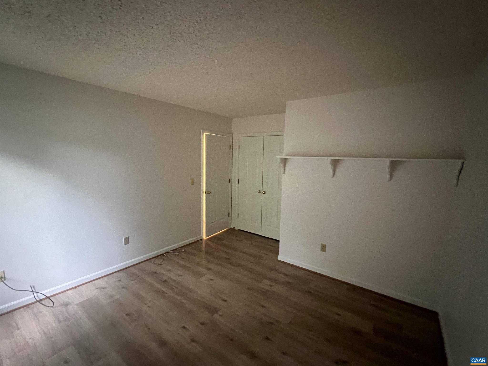 LAKE MONTICELLO - Residential