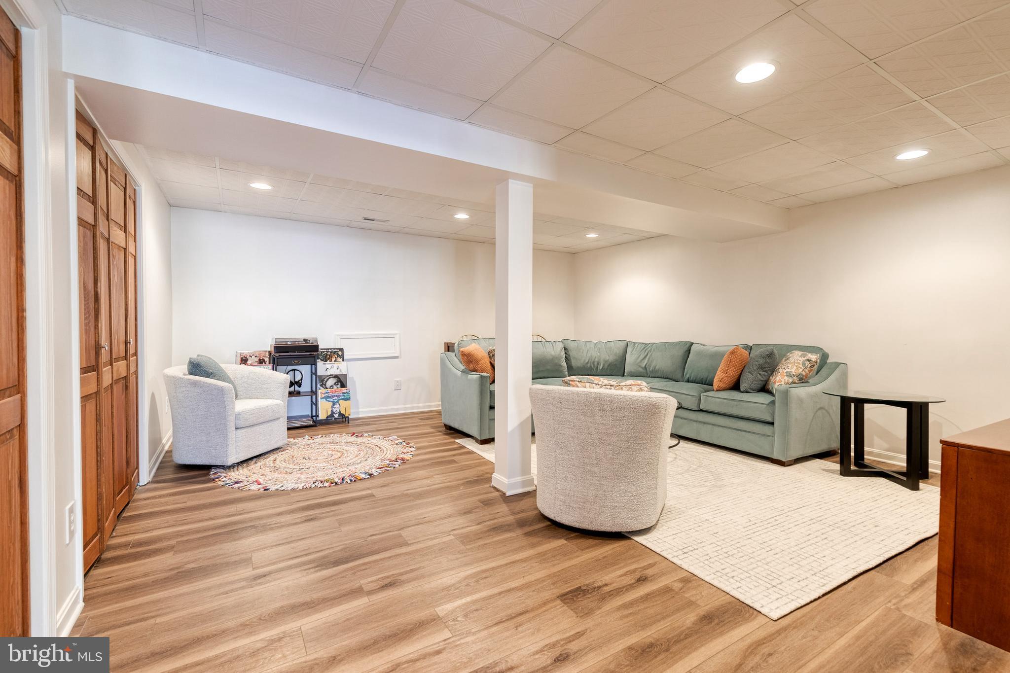 OLD FIELDS - Residential