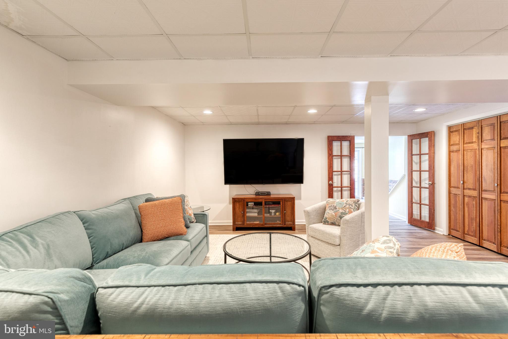 OLD FIELDS - Residential