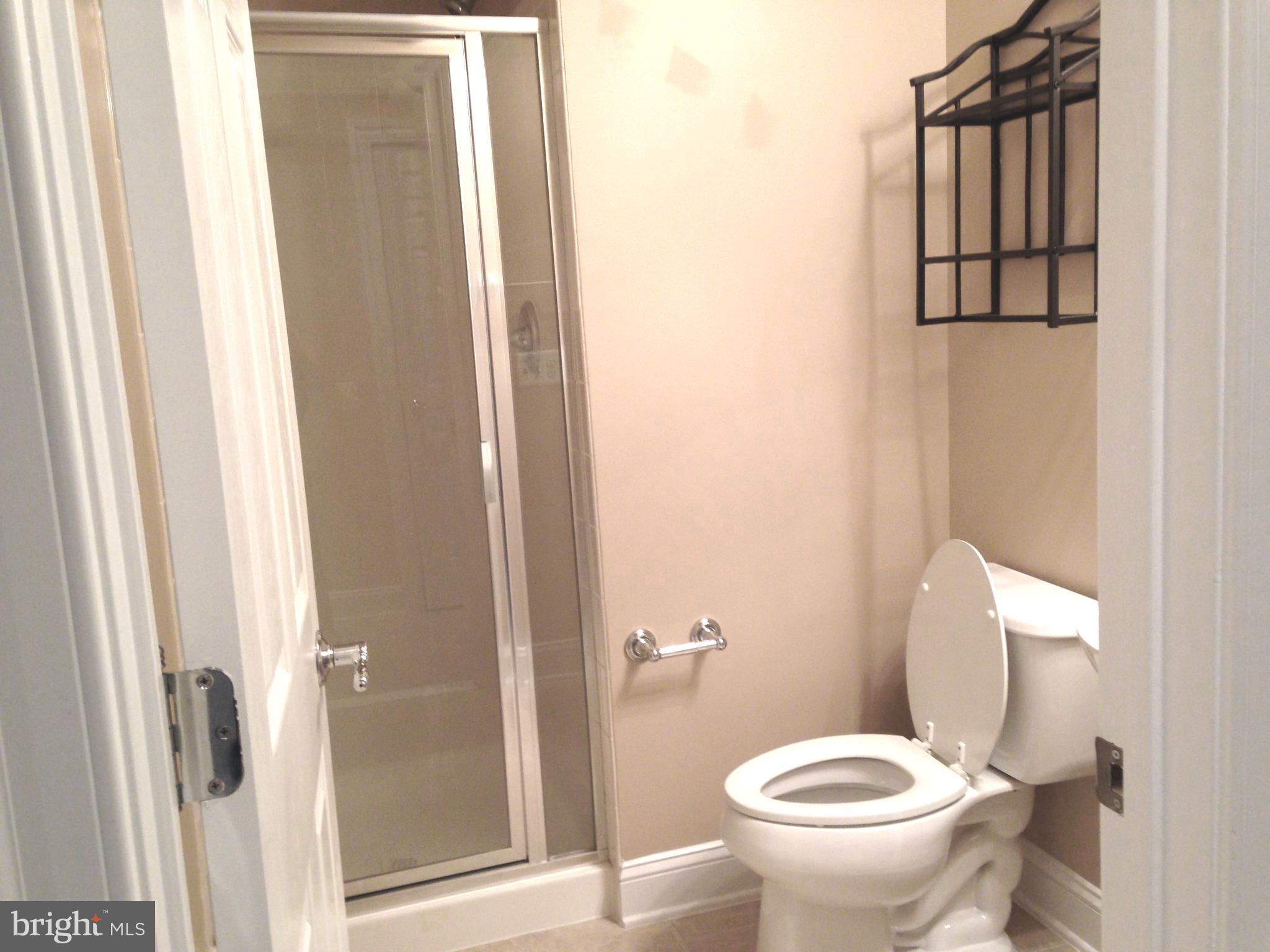 GOOSE CREEK VILLAGE NORTH - Residential Lease