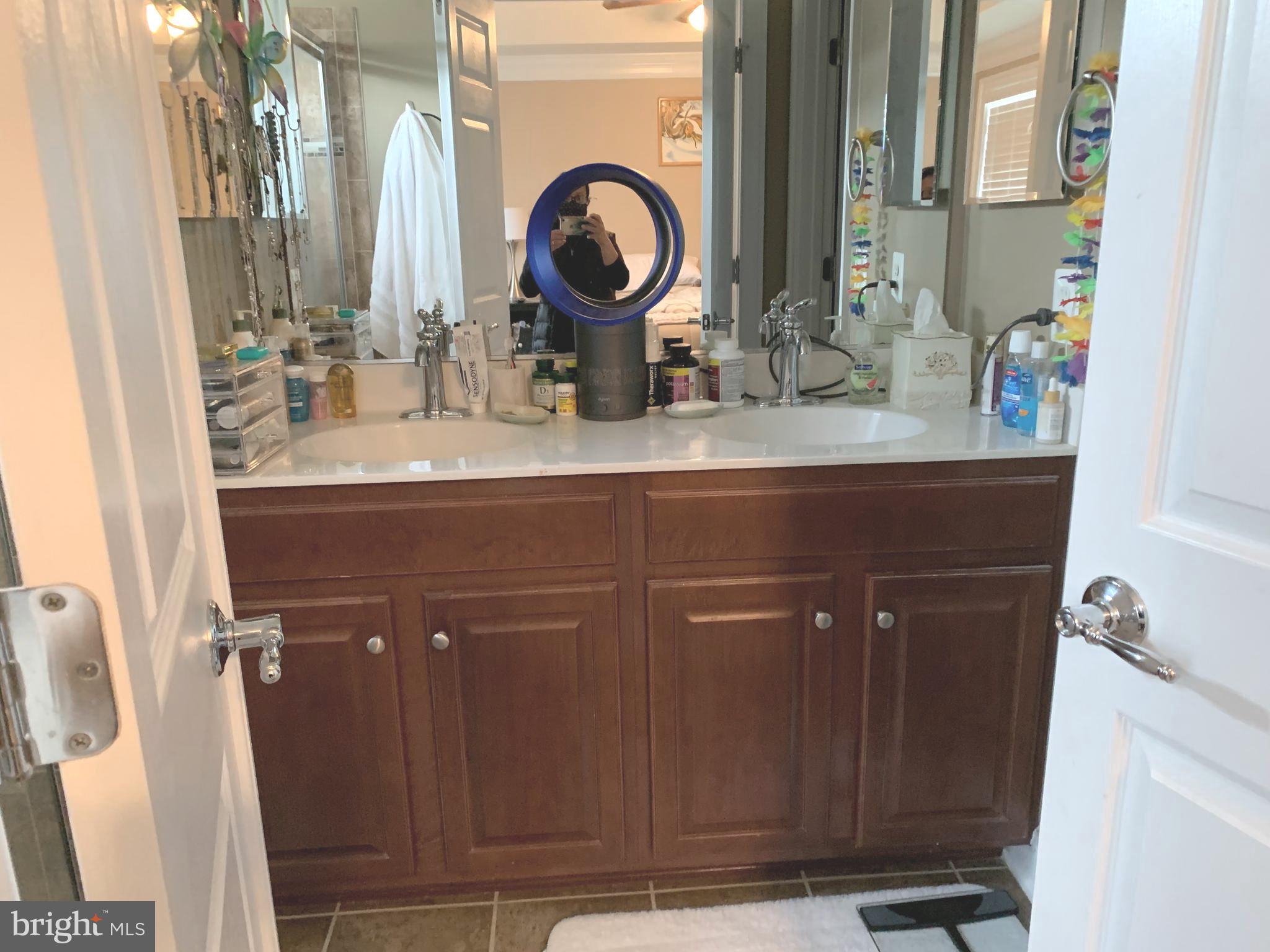 GOOSE CREEK VILLAGE NORTH - Residential Lease