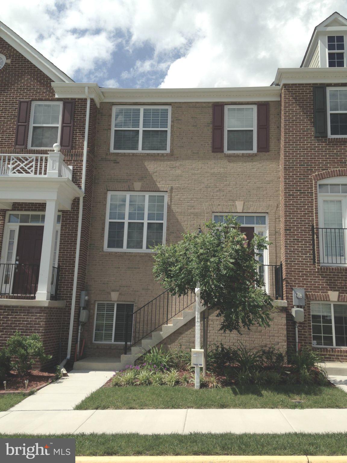 GOOSE CREEK VILLAGE NORTH - Residential Lease