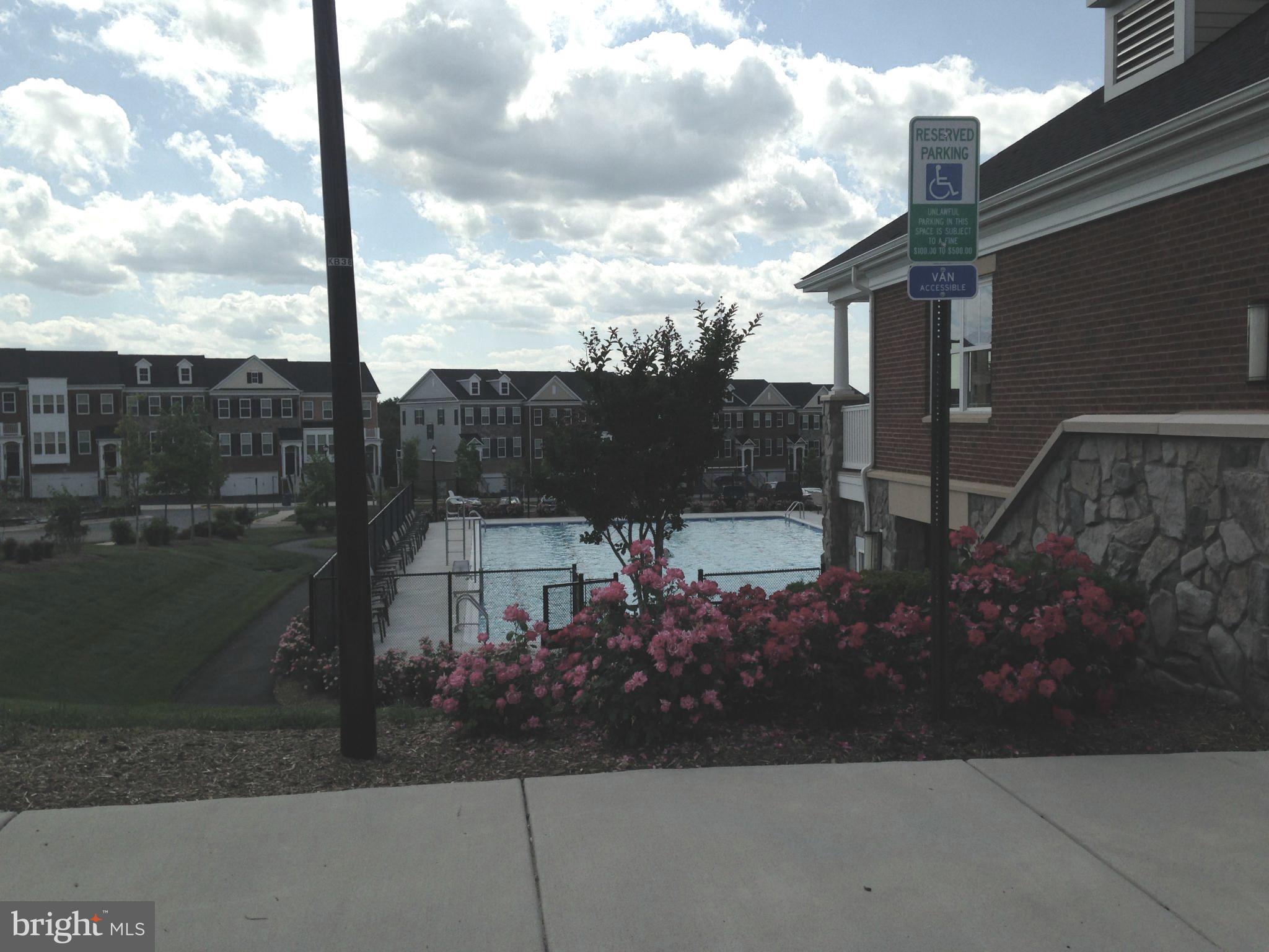 GOOSE CREEK VILLAGE NORTH - Residential Lease