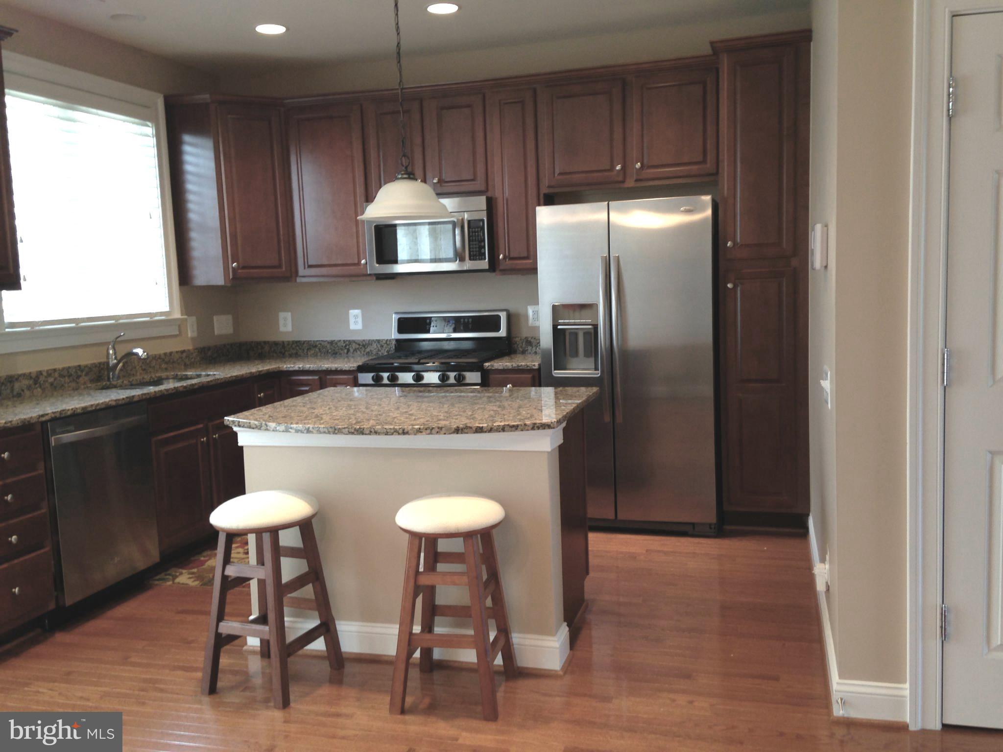 GOOSE CREEK VILLAGE NORTH - Residential Lease