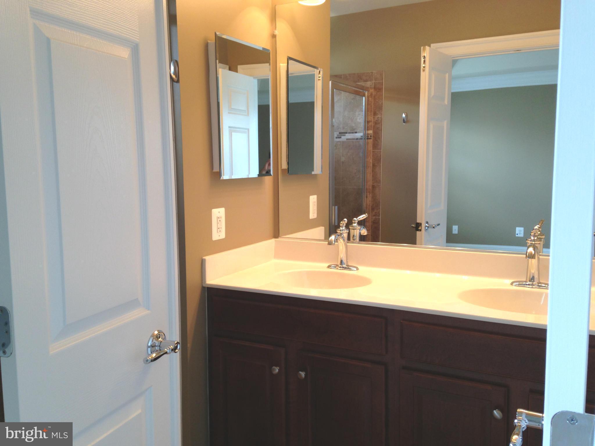 GOOSE CREEK VILLAGE NORTH - Residential Lease