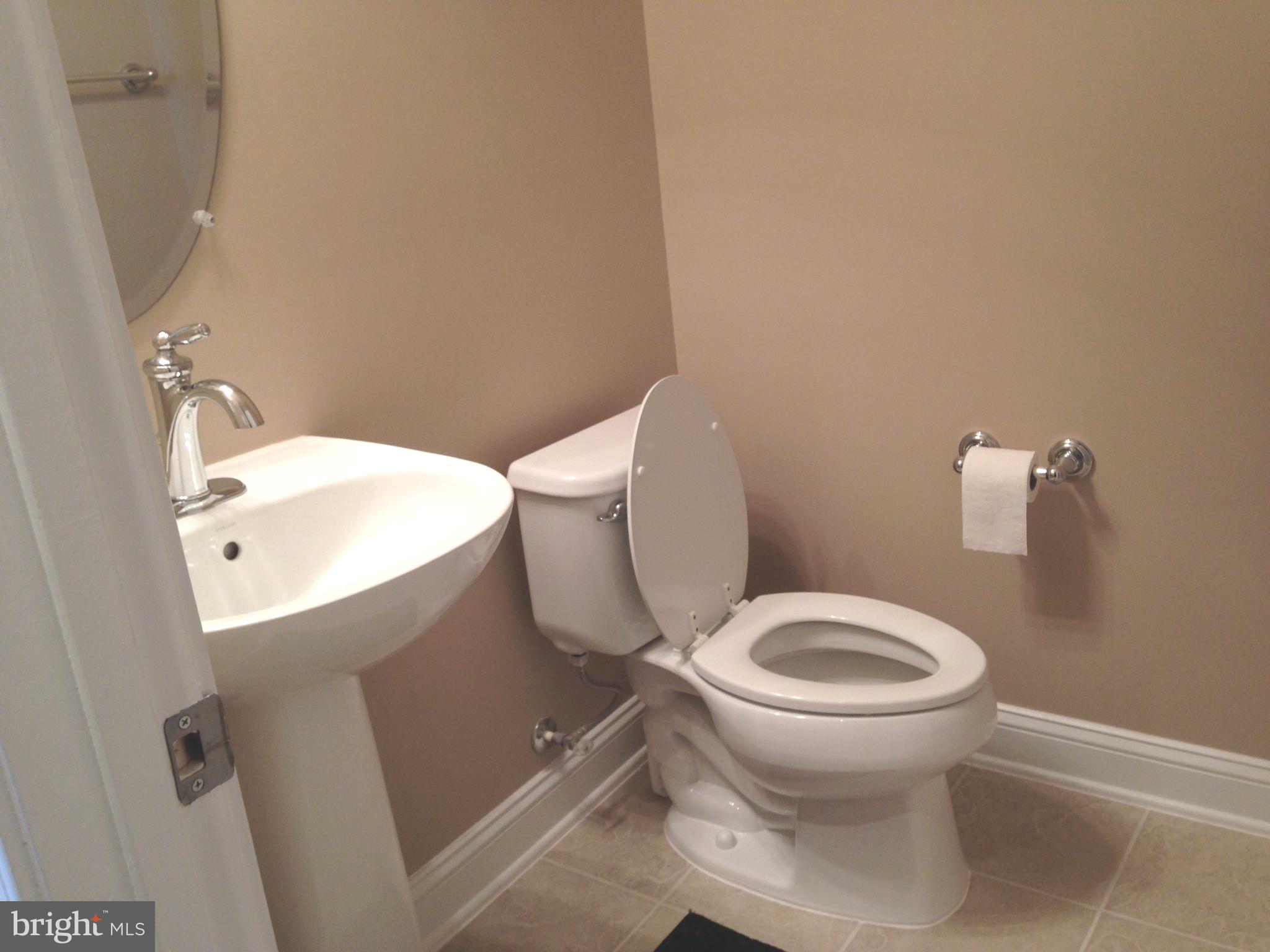 GOOSE CREEK VILLAGE NORTH - Residential Lease