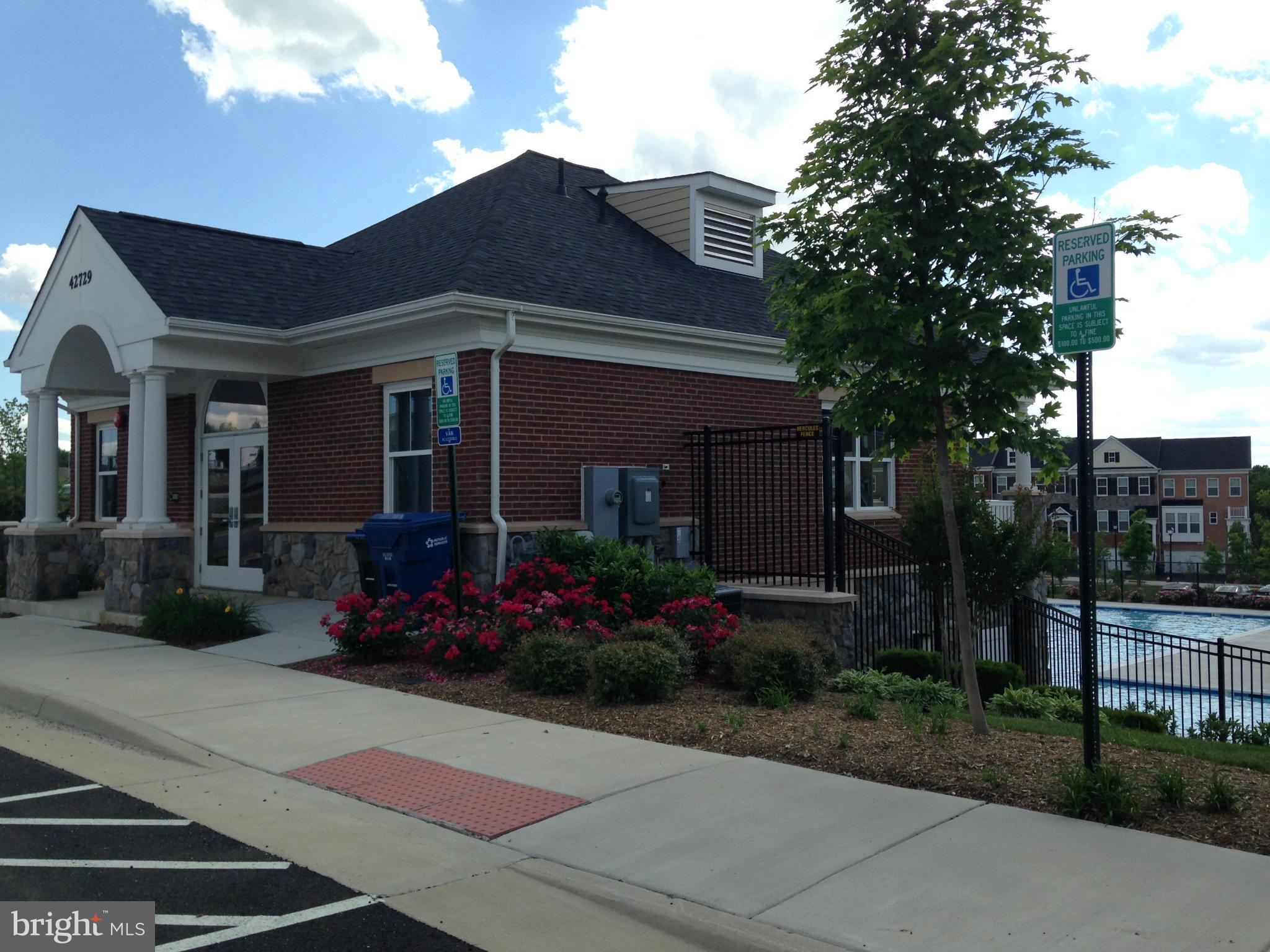 GOOSE CREEK VILLAGE NORTH - Residential Lease