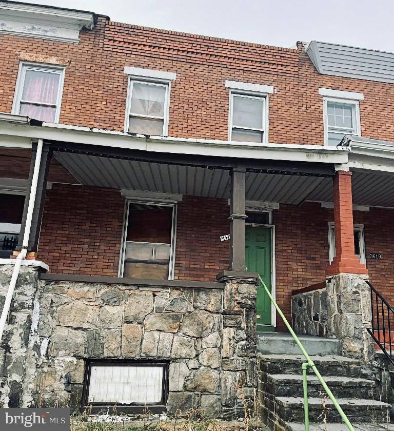 Don't miss this brick porchfront townhome in the neighborhood of Baltimore Highlands. Home offers 1485 sq ft of living area and features three bedrooms and a full bath in the upper level, an eat-in kitchen, a formal living room & dining room in the main level, an off street parking in the rear and a partially finished basement with utility room and half bath. Home is located near Johns Hopkins Medical Center, Downtown Baltimore and Inner Harbor.