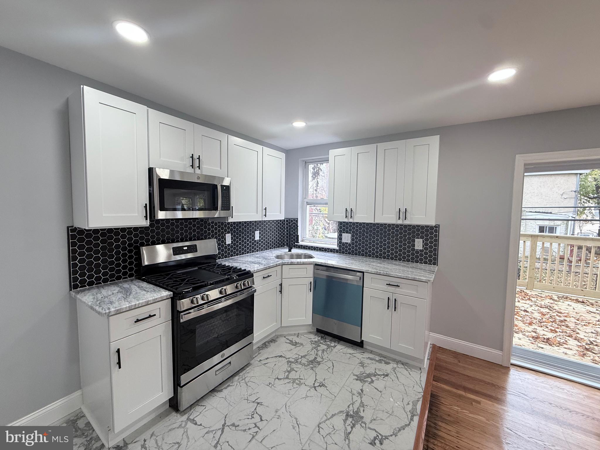 GERMANTOWN (EAST) - Residential