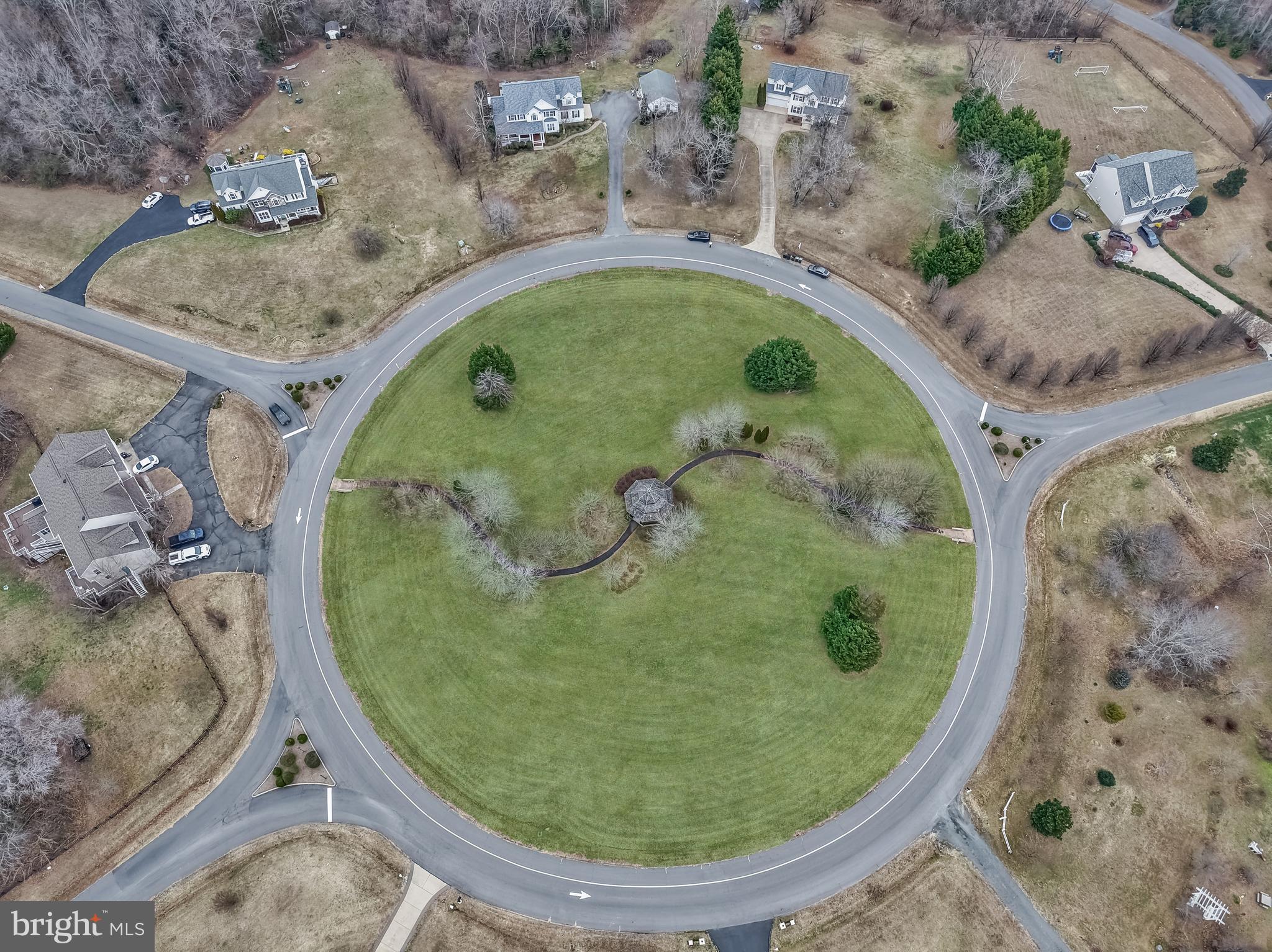 FOX RUN - Residential