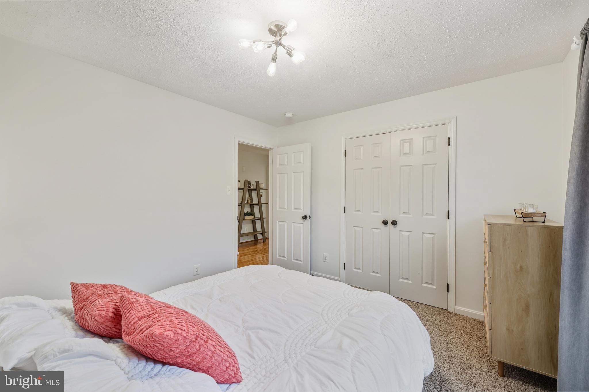 FOX RUN - Residential