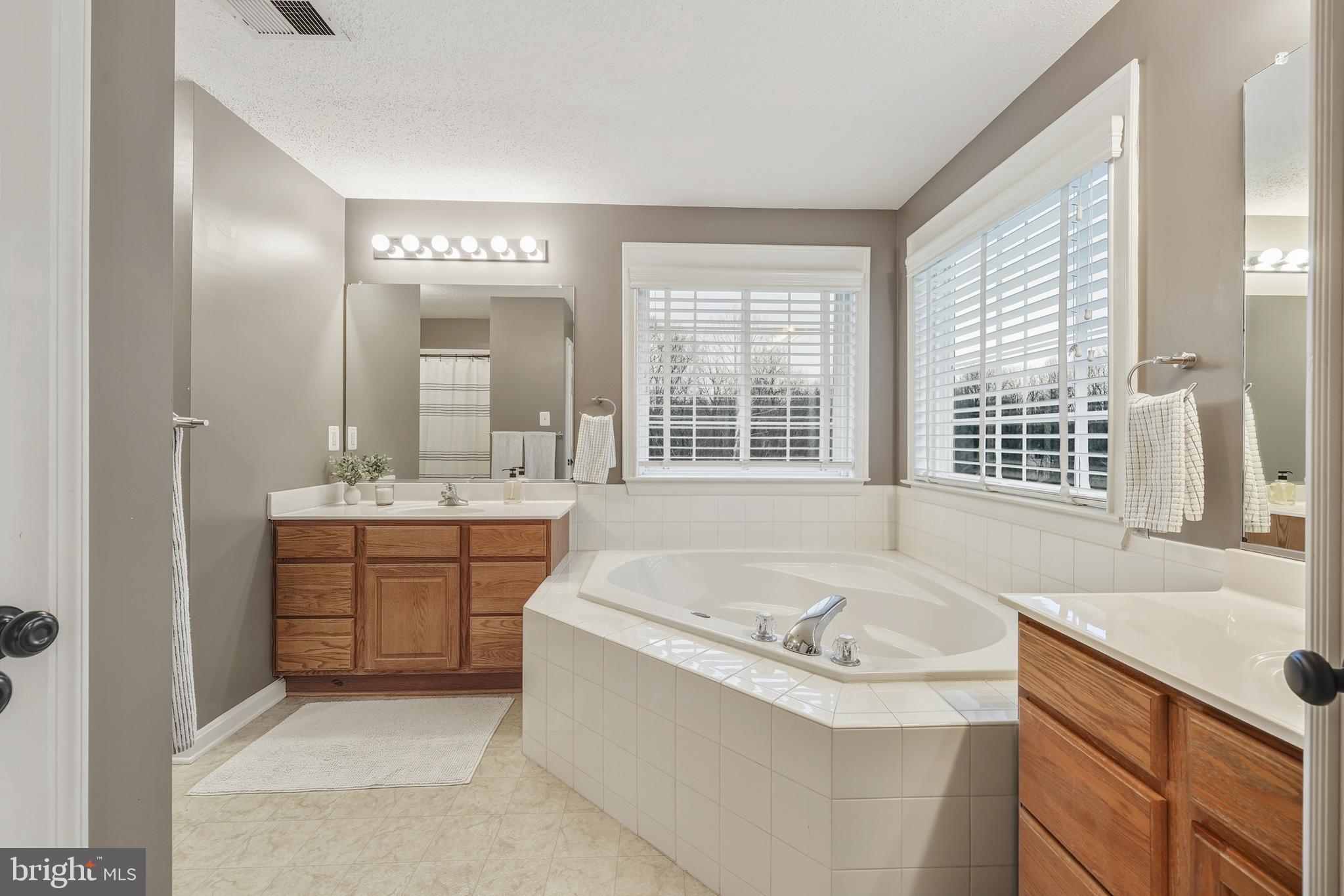 FOX RUN - Residential