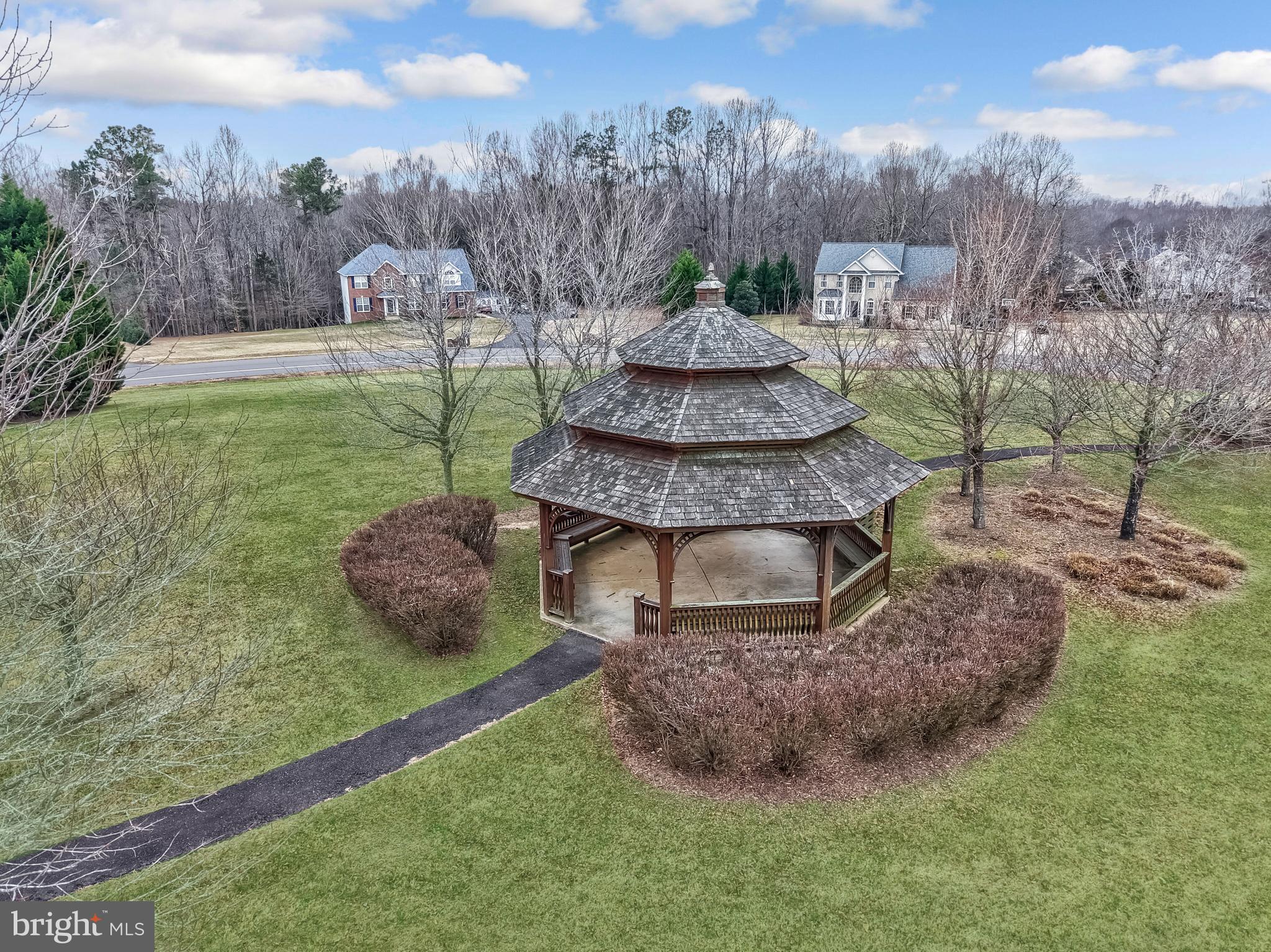 FOX RUN - Residential