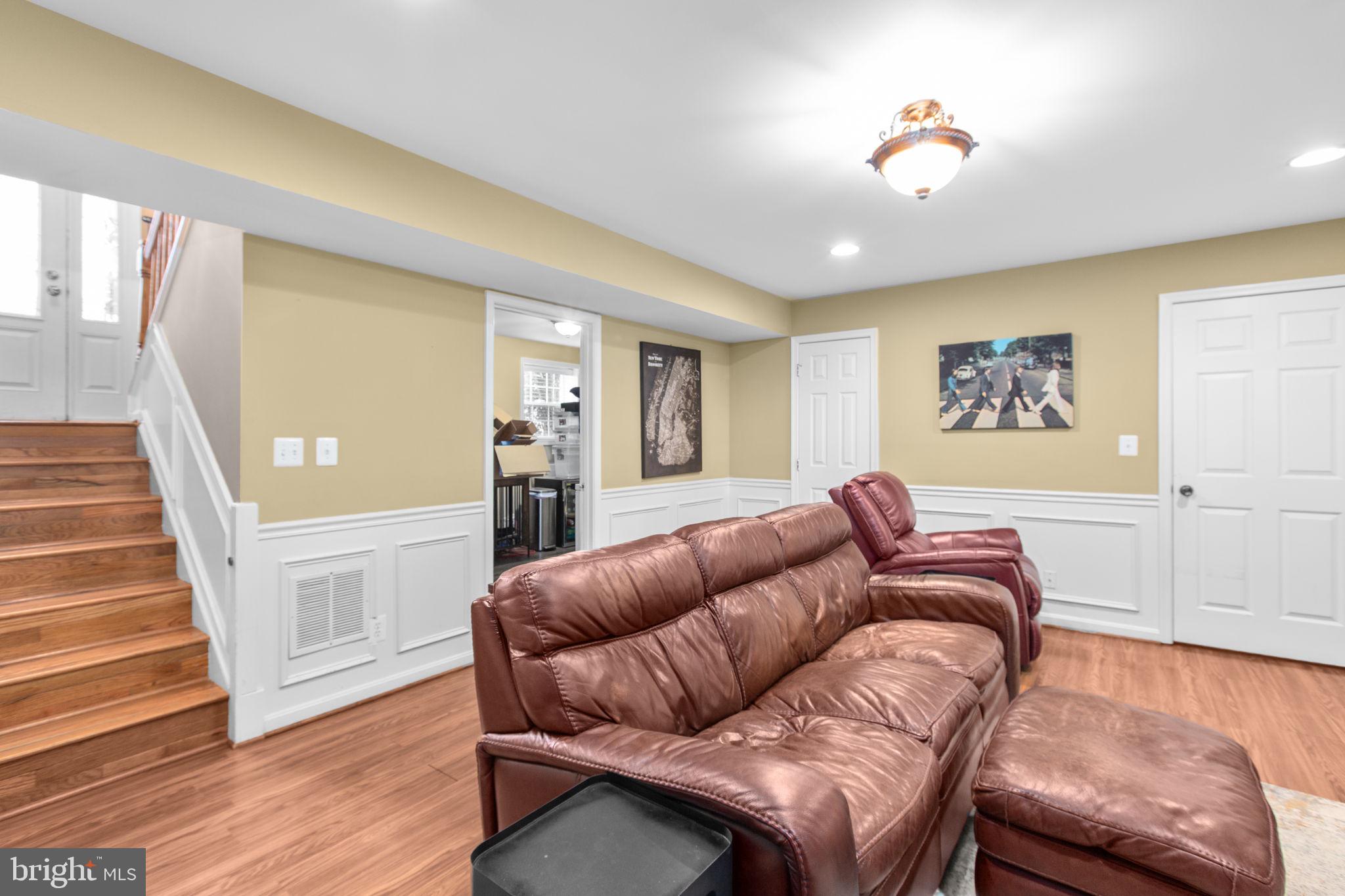 SURRY WOODS - Residential