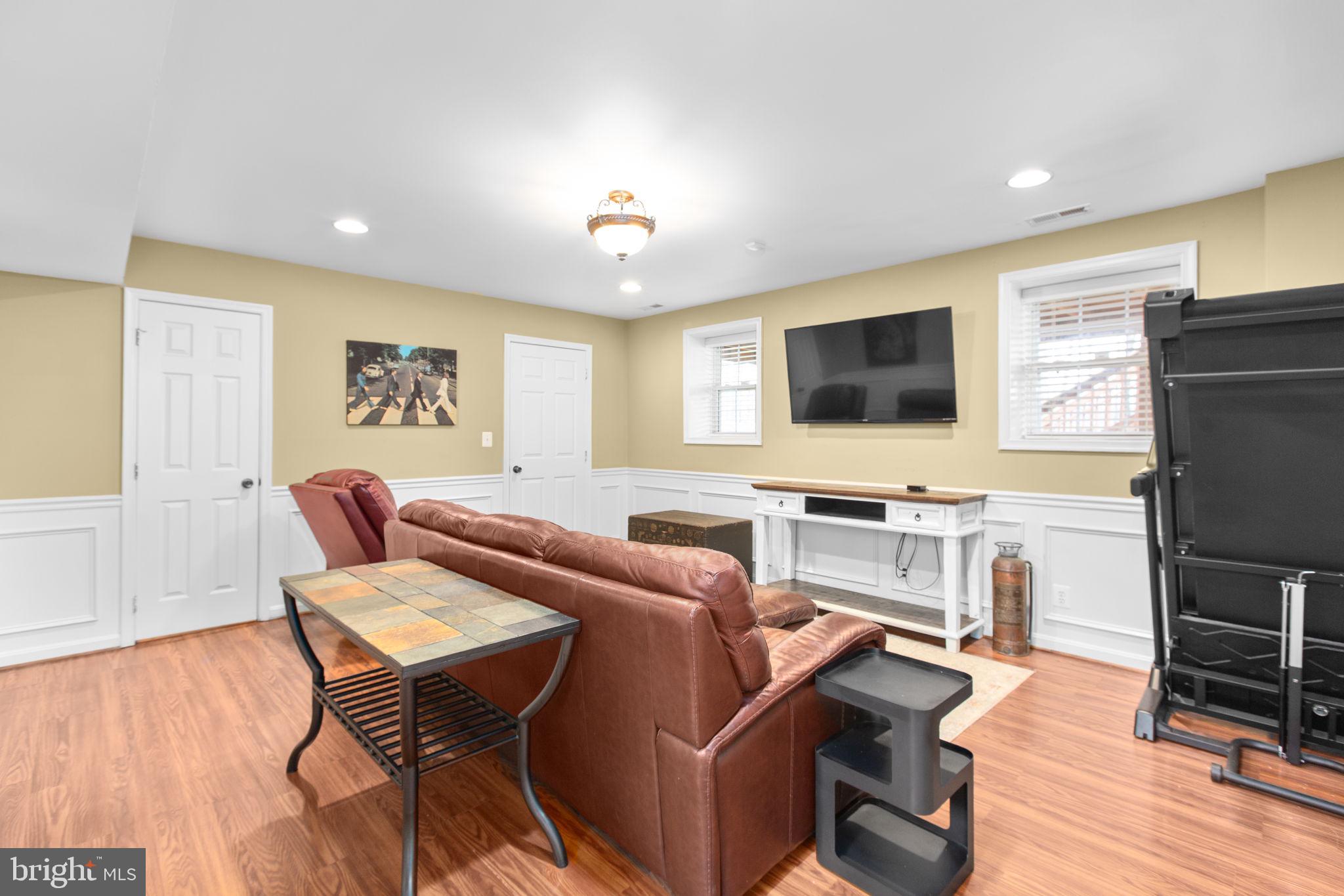 SURRY WOODS - Residential