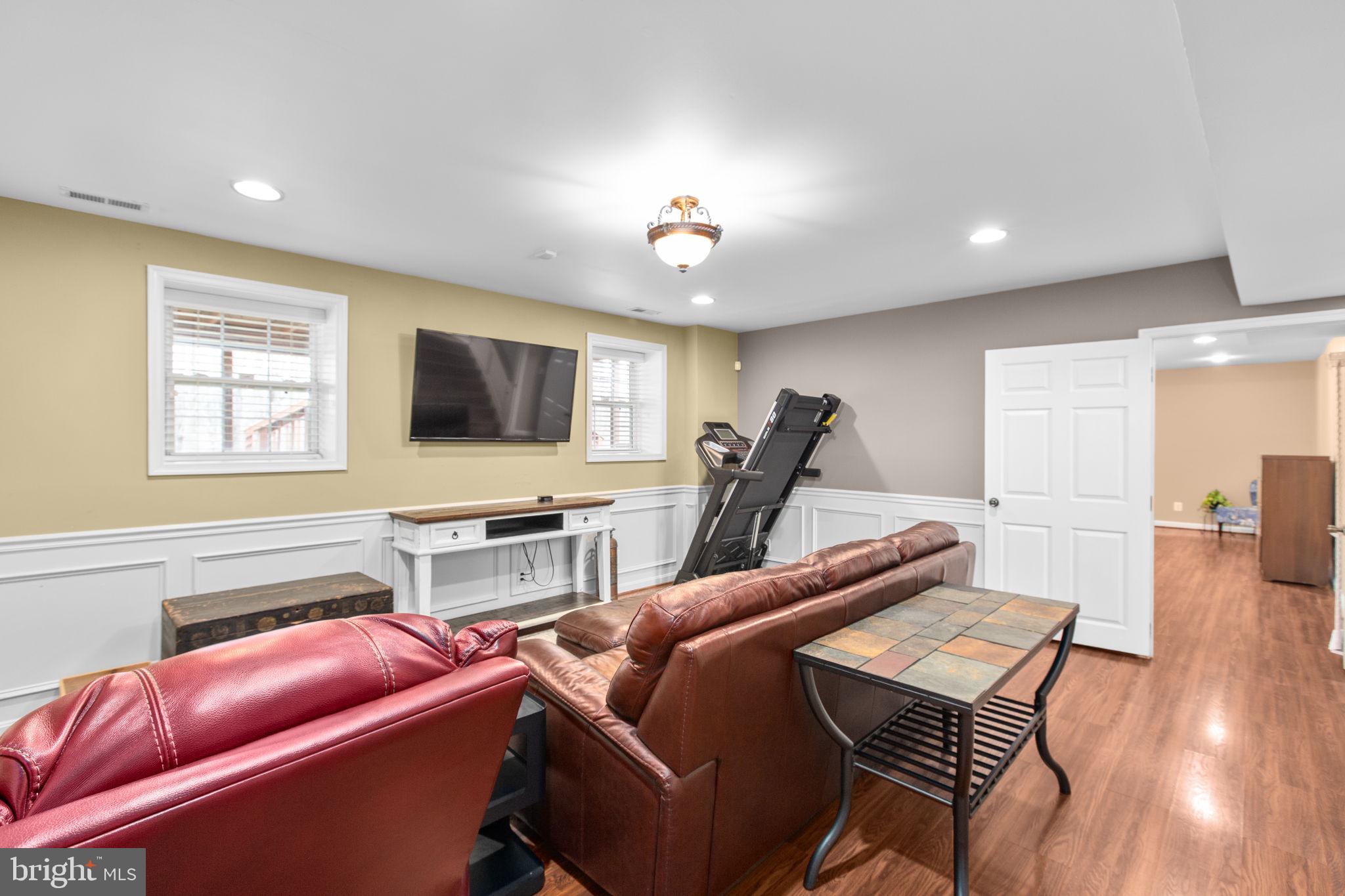 SURRY WOODS - Residential