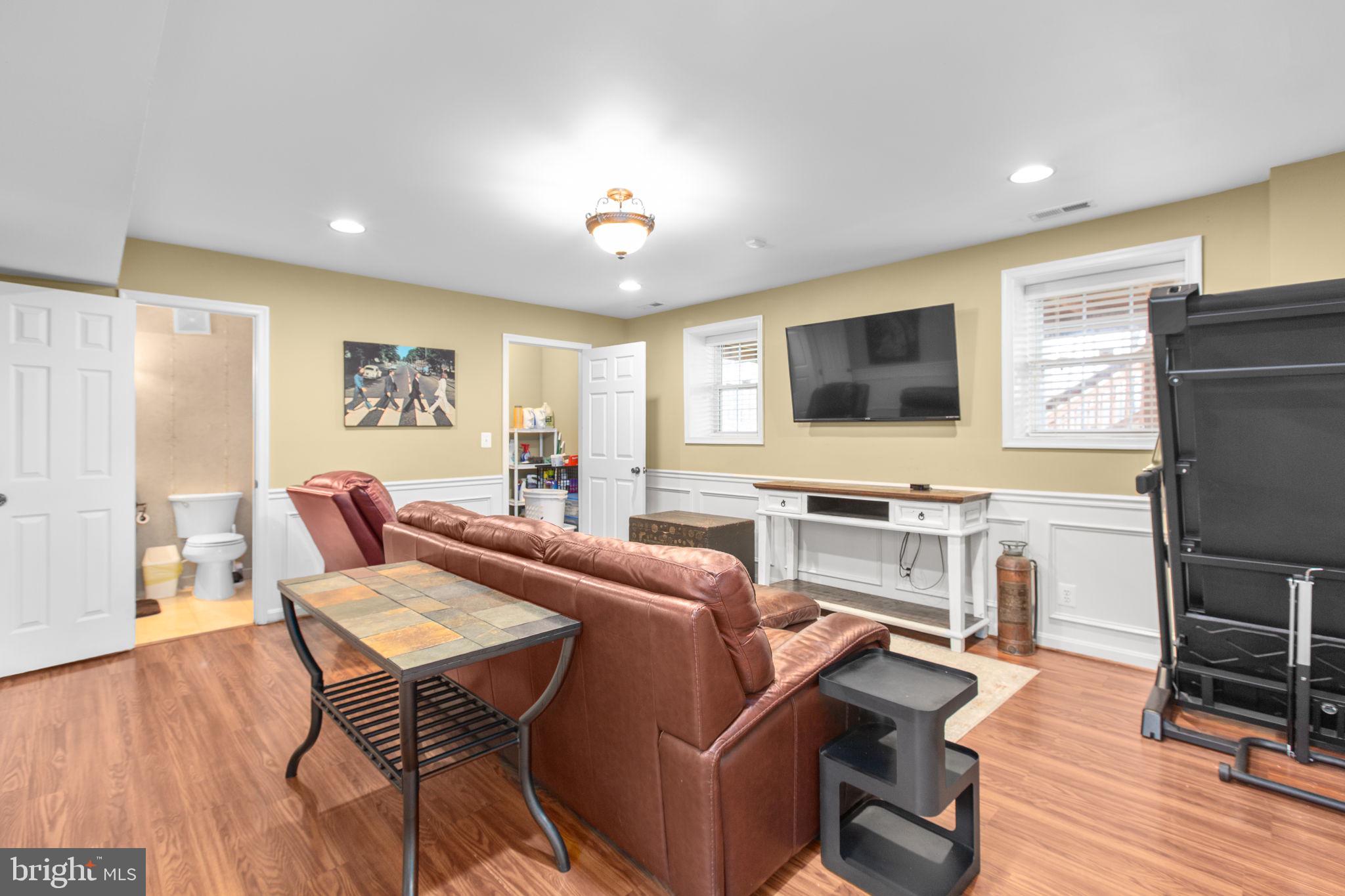 SURRY WOODS - Residential