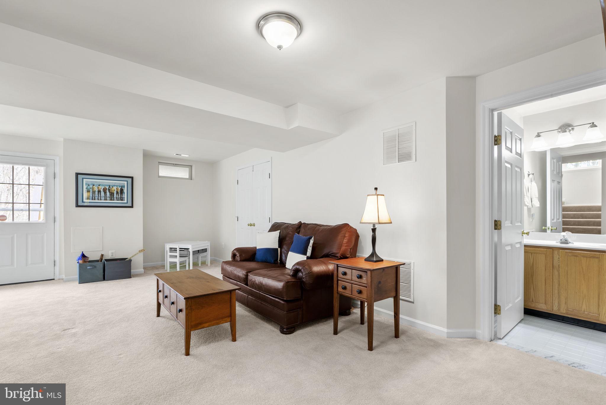 KINGSVIEW RIDGE - Residential