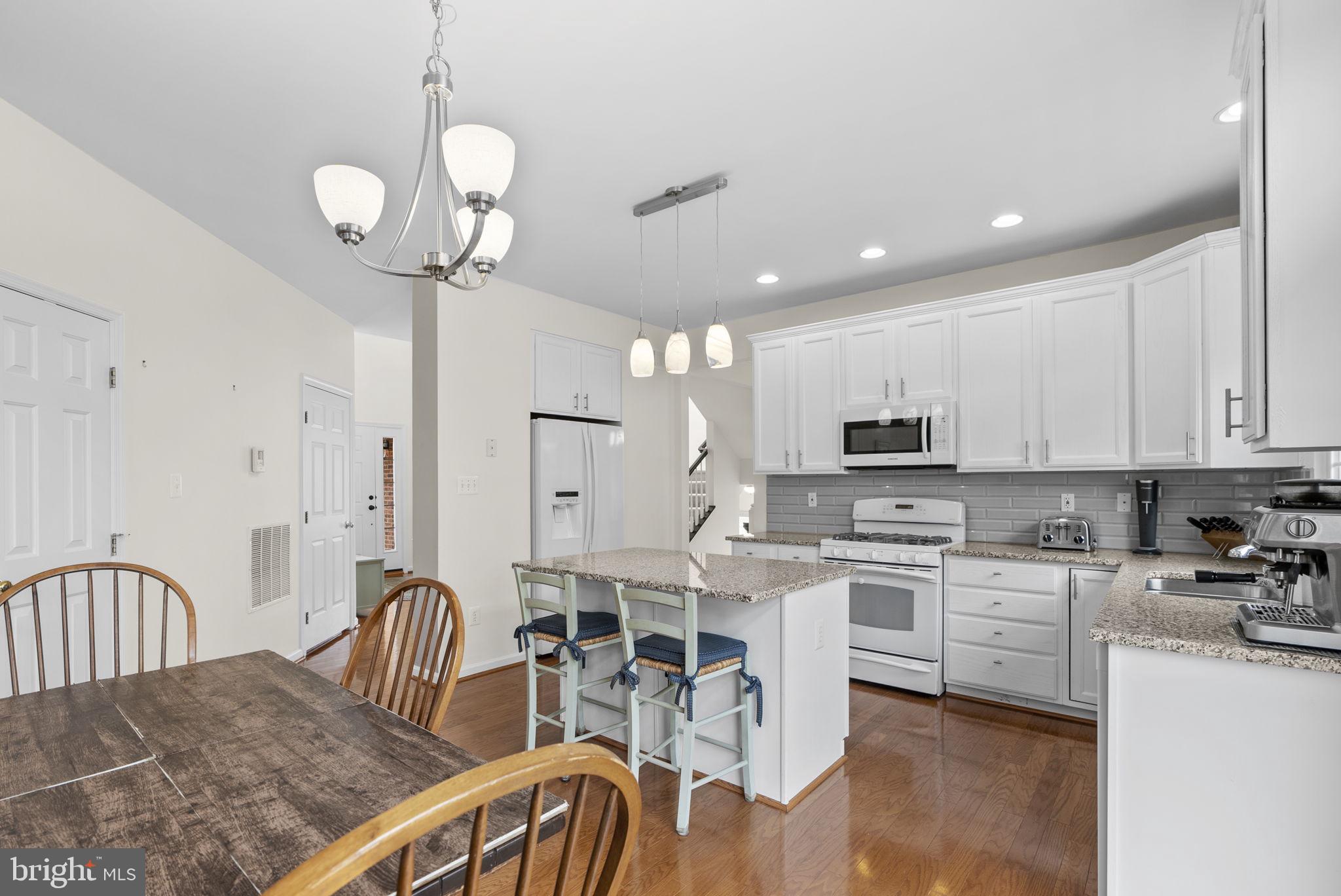 KINGSVIEW RIDGE - Residential