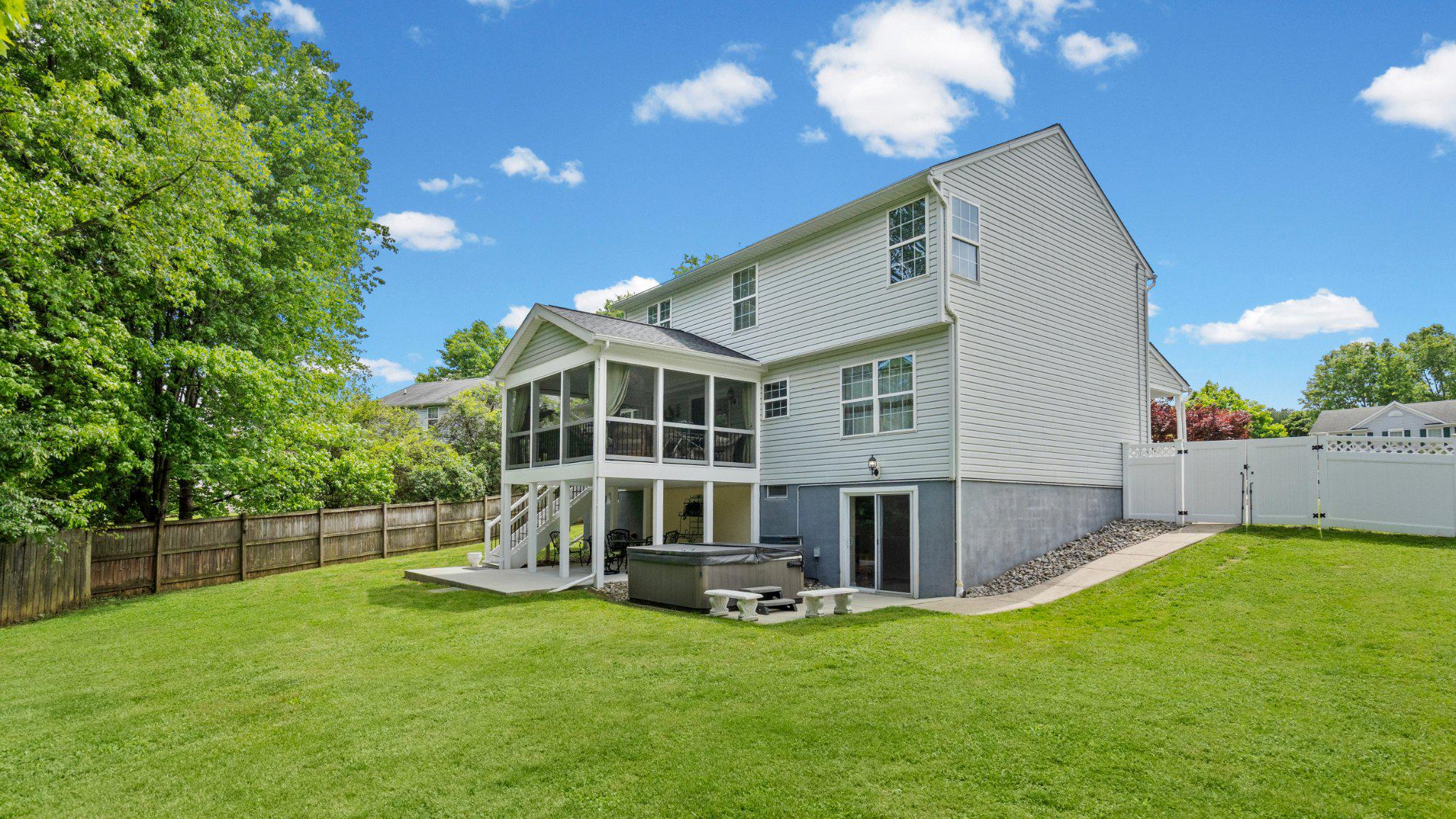 MEADOWS AT BAR KESS - Residential
