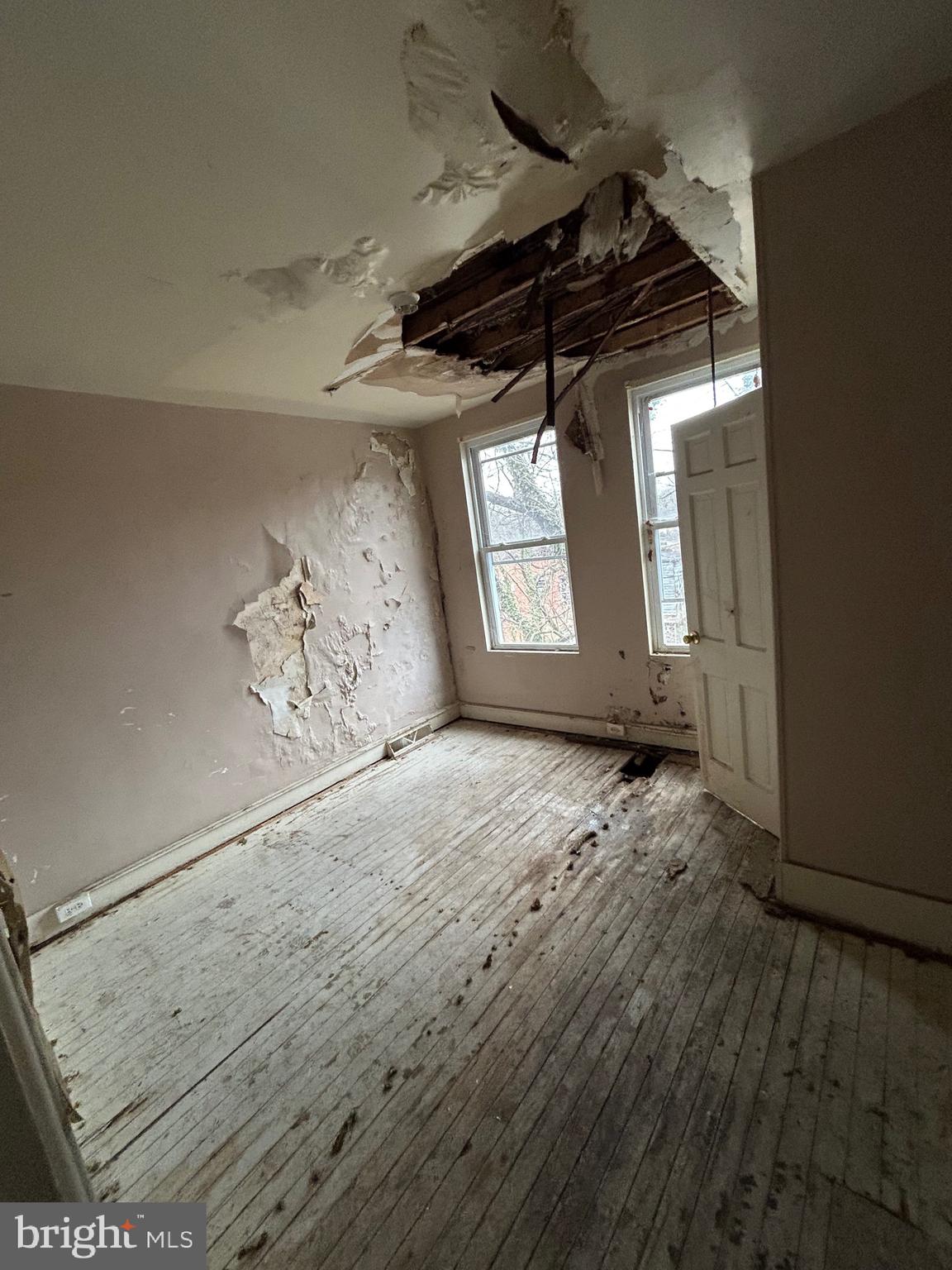 PARK CIRCLE - Residential