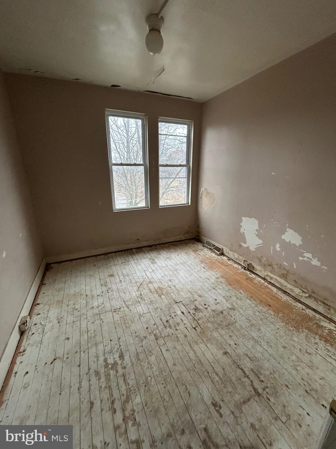 PARK CIRCLE - Residential