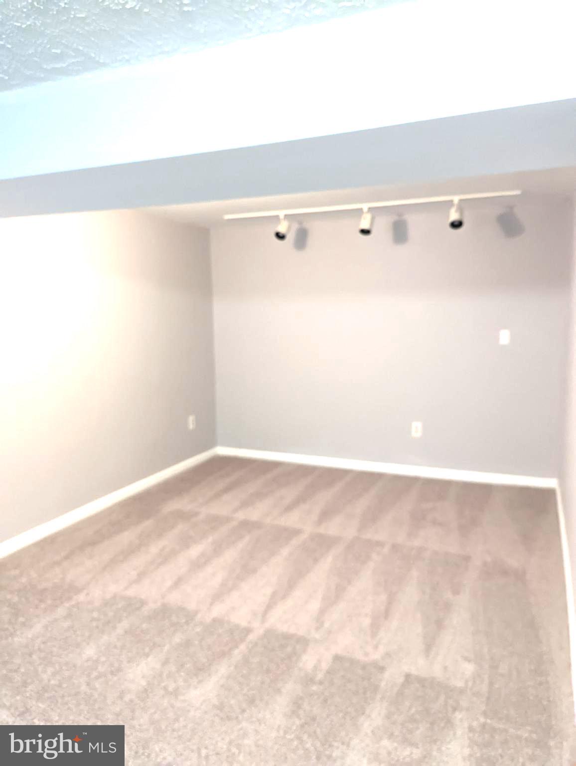 HOLLAWAY ESTATES - Residential