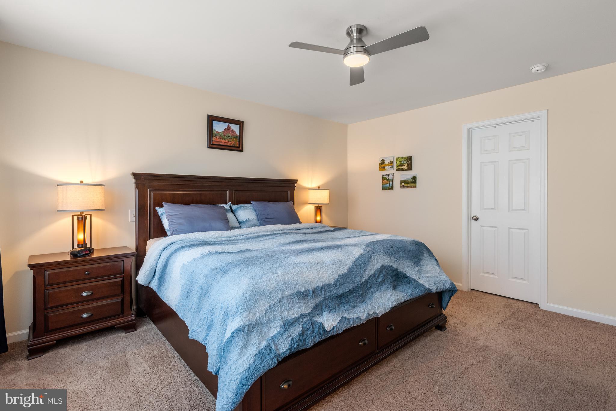 LINDEN HALL - Residential