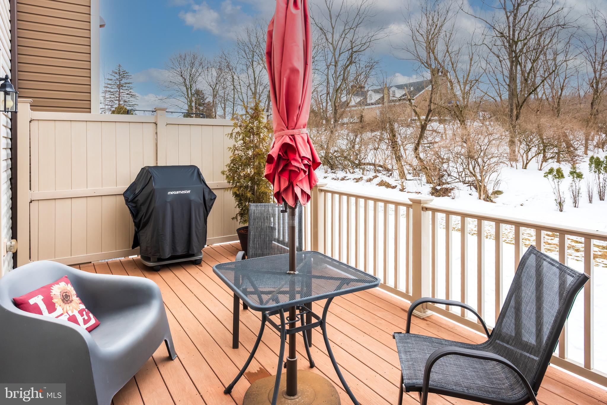 LINDEN HALL - Residential