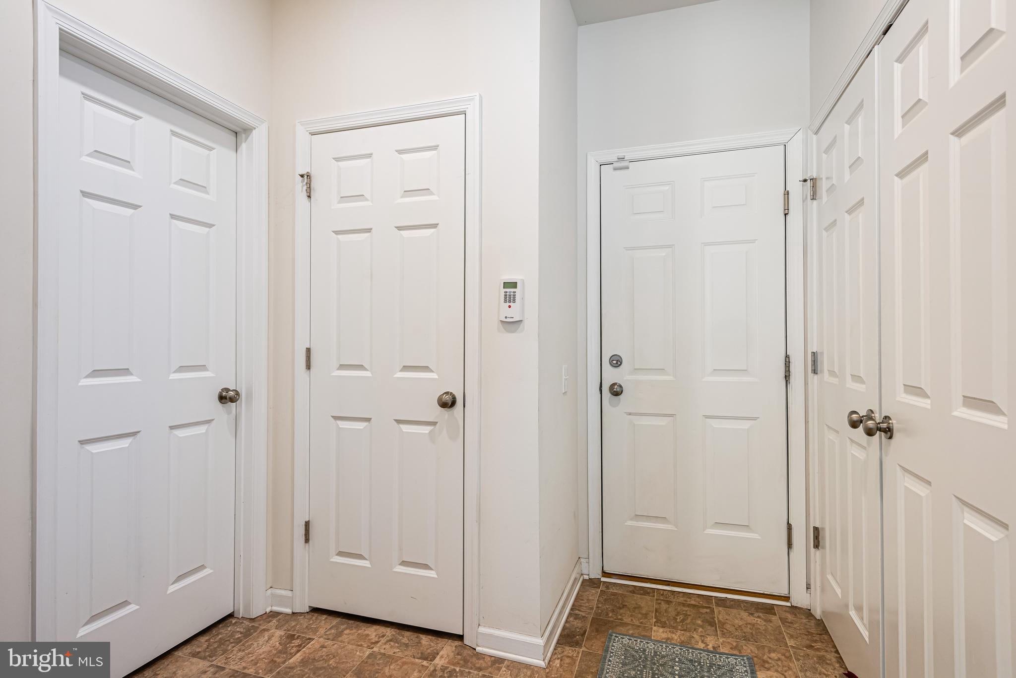 LINDEN HALL - Residential