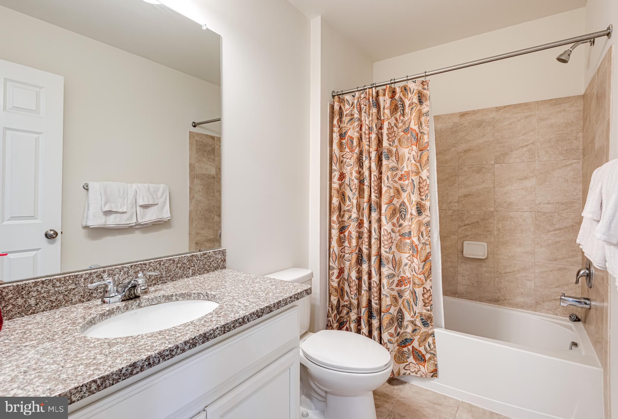 LINDEN HALL - Residential