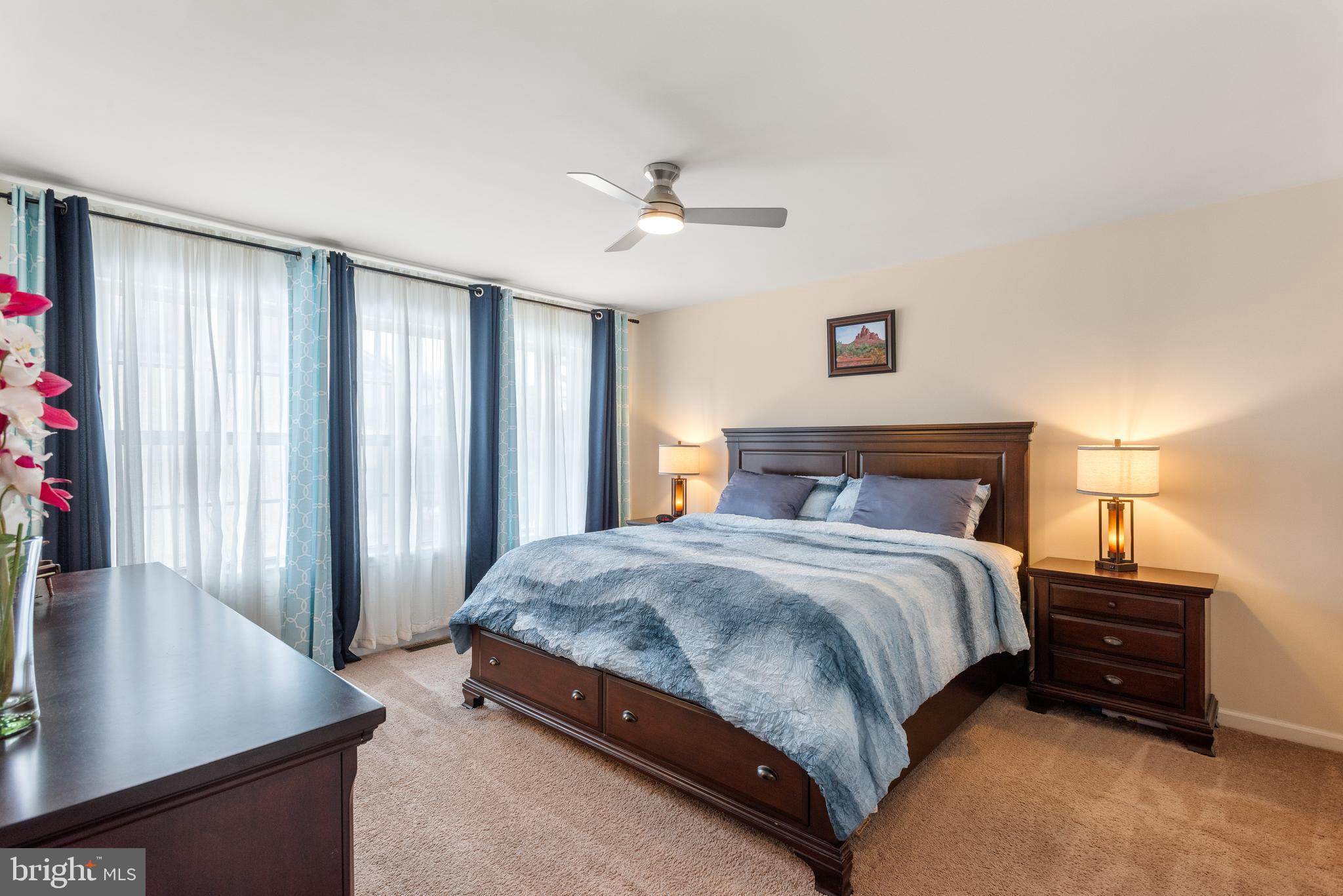 LINDEN HALL - Residential