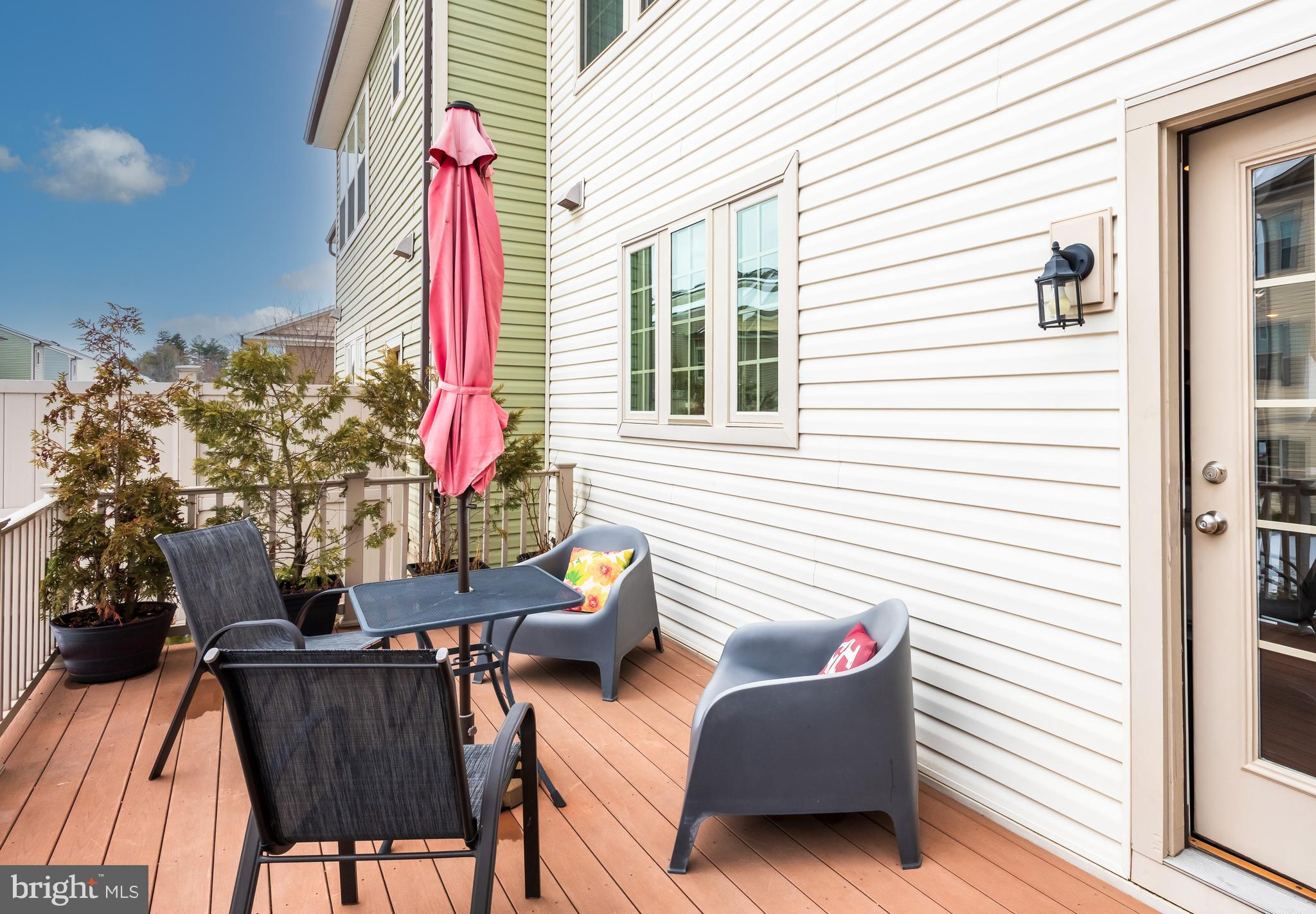 LINDEN HALL - Residential