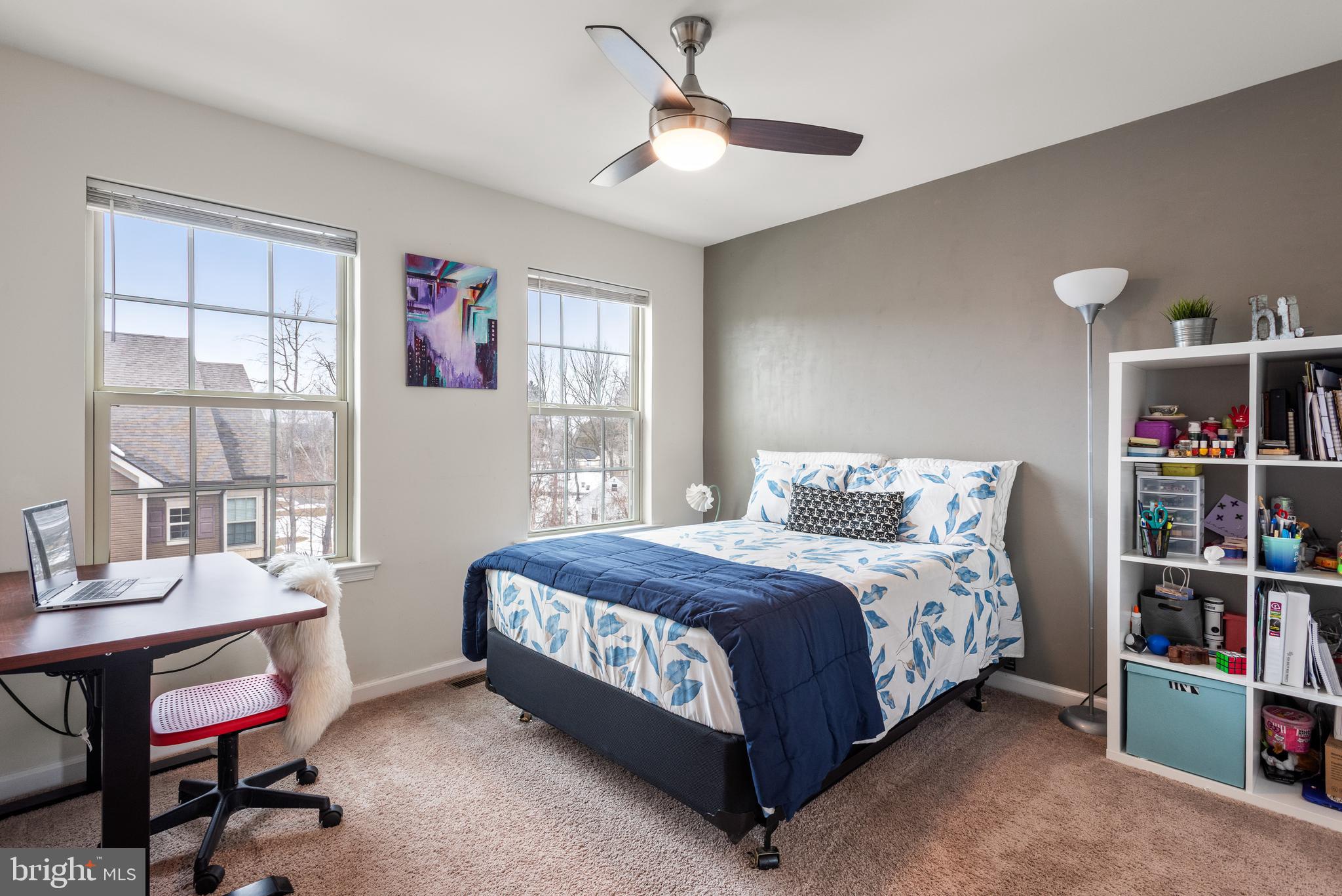 LINDEN HALL - Residential