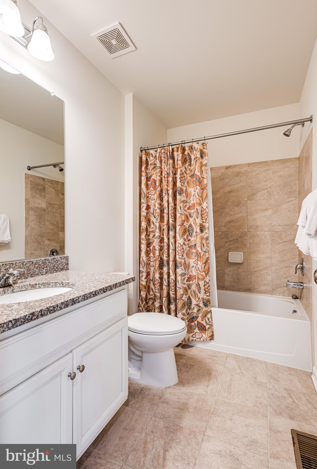 LINDEN HALL - Residential