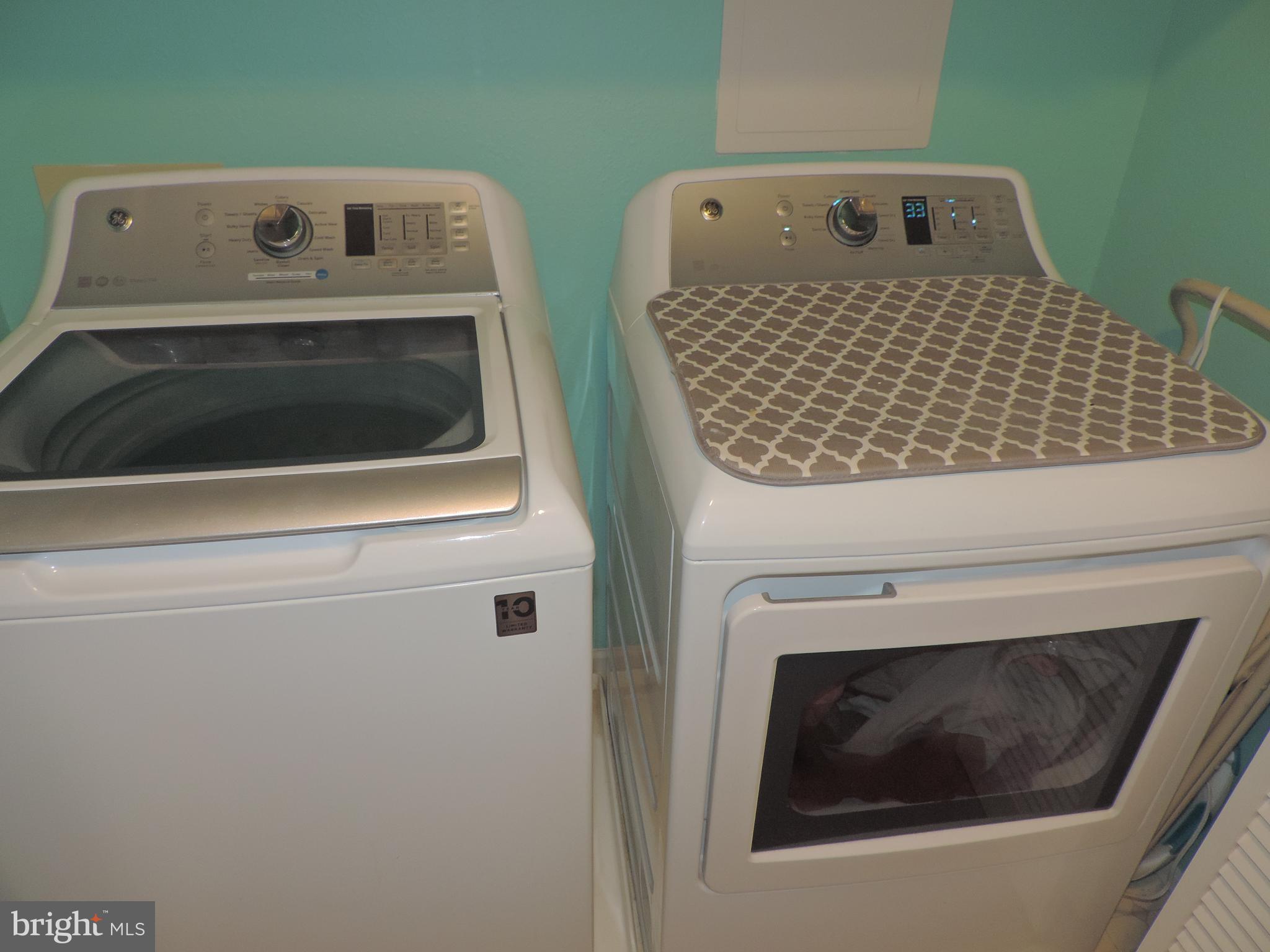 ENGLISH COUNTRY MANOR - Residential