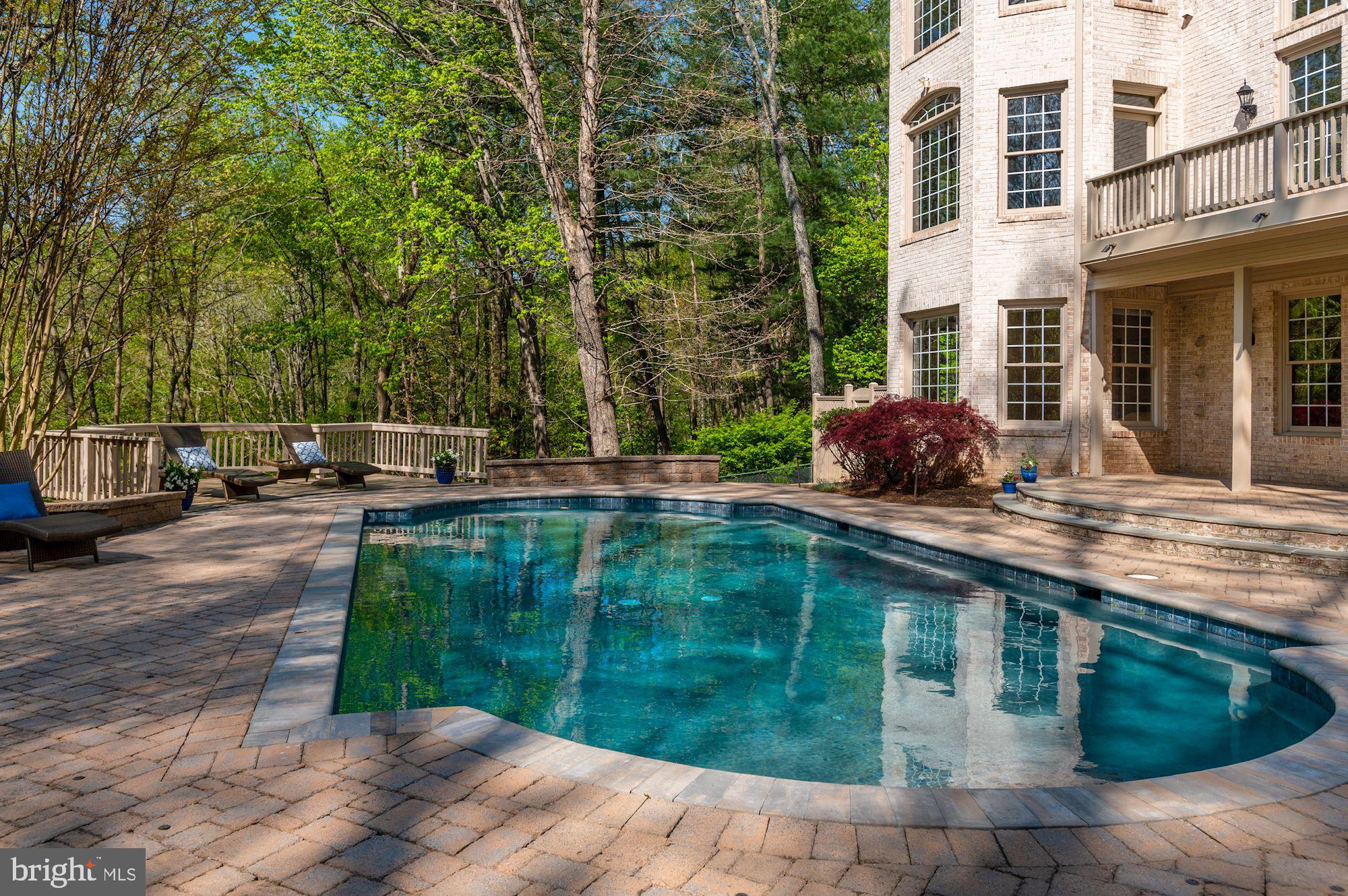 OAKTON - Residential